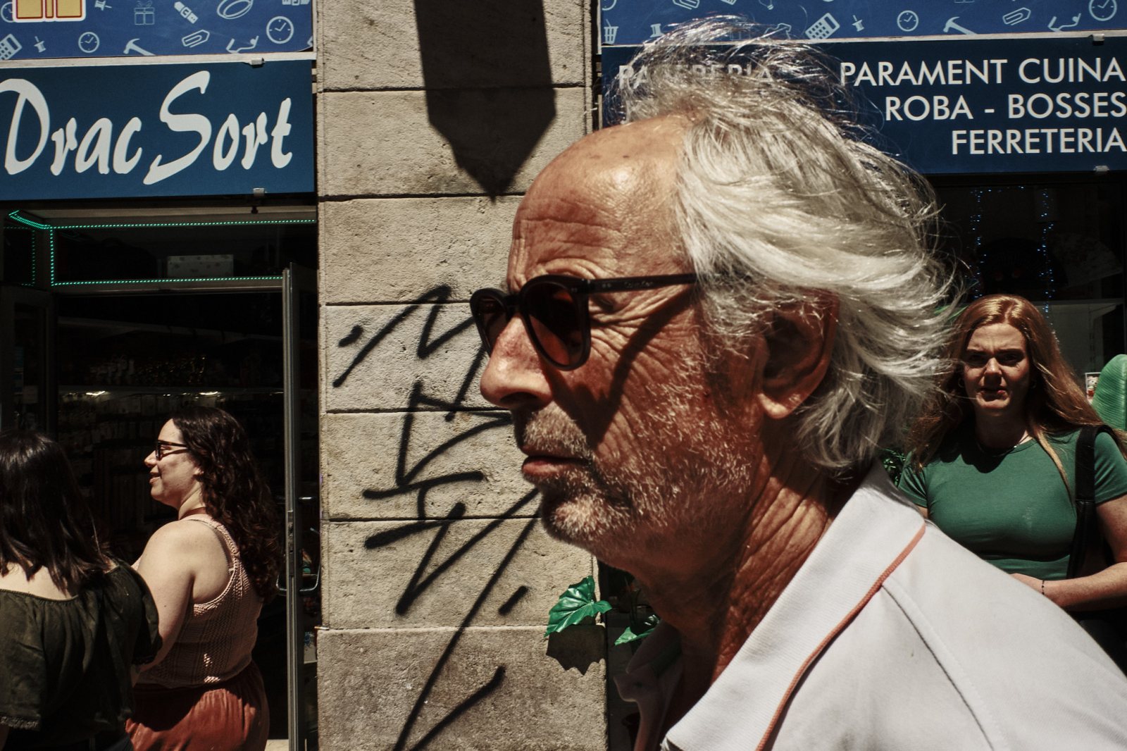 Talleres y cursos de fotografía de calle en Barcelona con Rober Tomas en http://robertomasfoto.com 