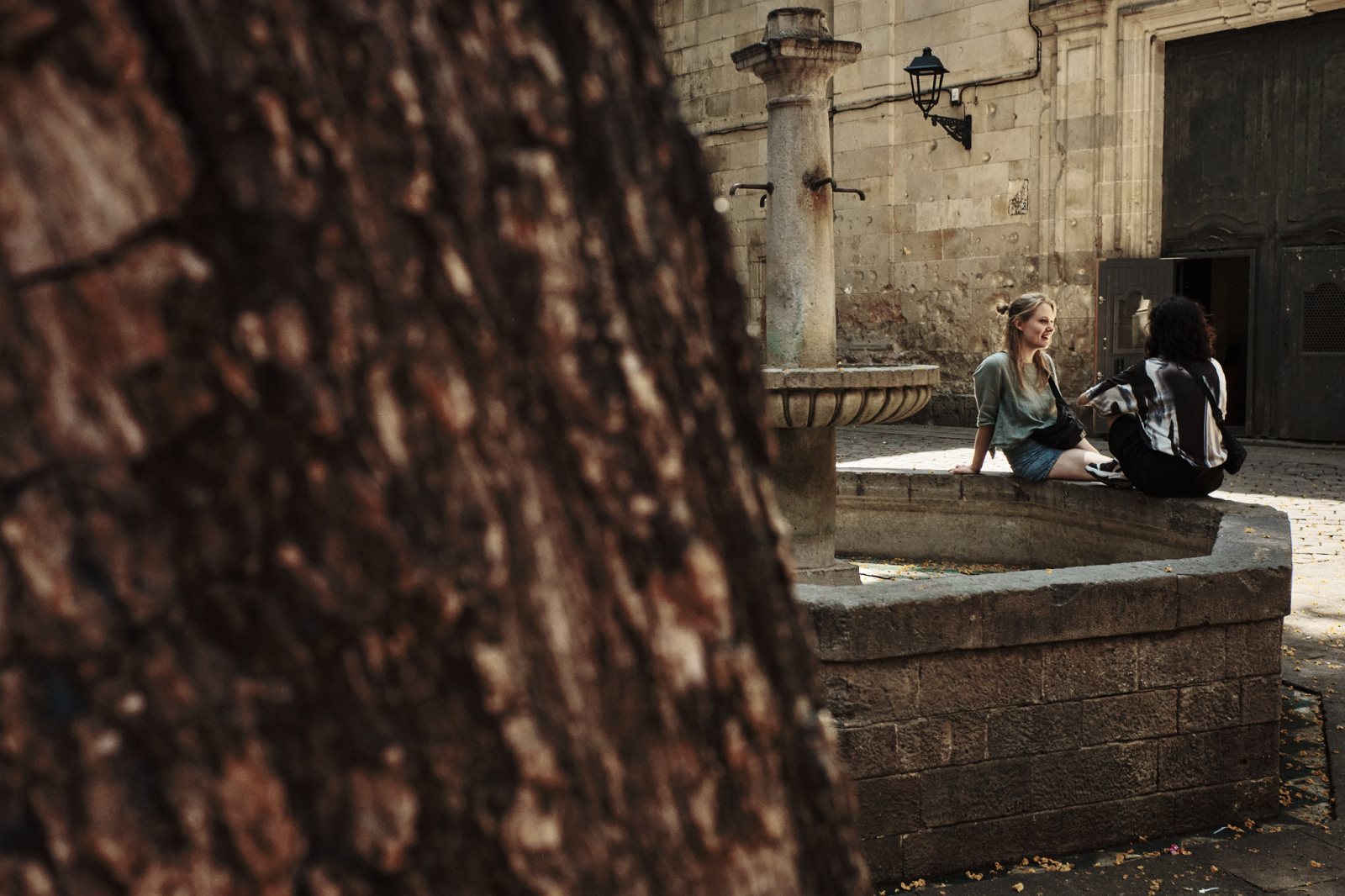 Talleres y cursos de fotografía de calle en Barcelona con Rober Tomas en http://robertomasfoto.com 