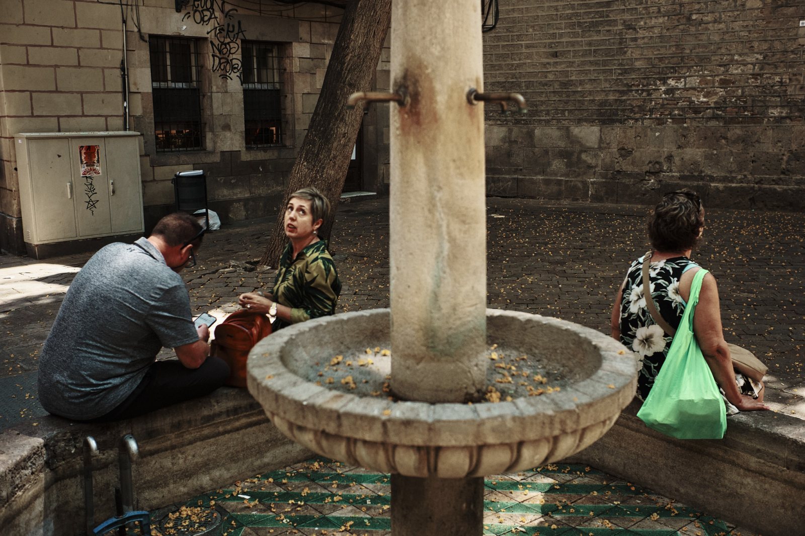 Talleres y cursos de fotografía de calle en Barcelona con Rober Tomas en http://robertomasfoto.com 