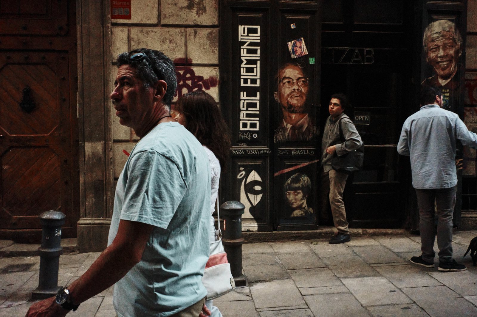 Talleres y cursos de fotografía de calle en Barcelona con Rober Tomas en http://robertomasfoto.com 