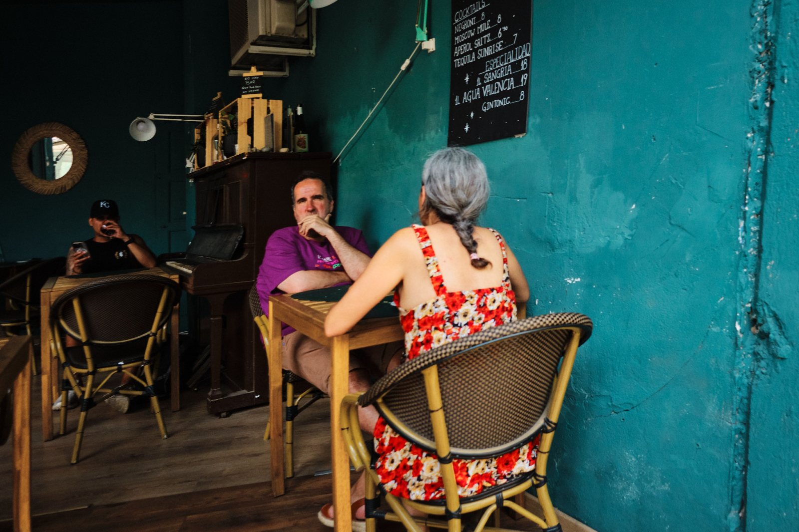 Talleres y cursos de fotografía de calle en Valencia con Rober Tomas en http://robertomasfoto.com 