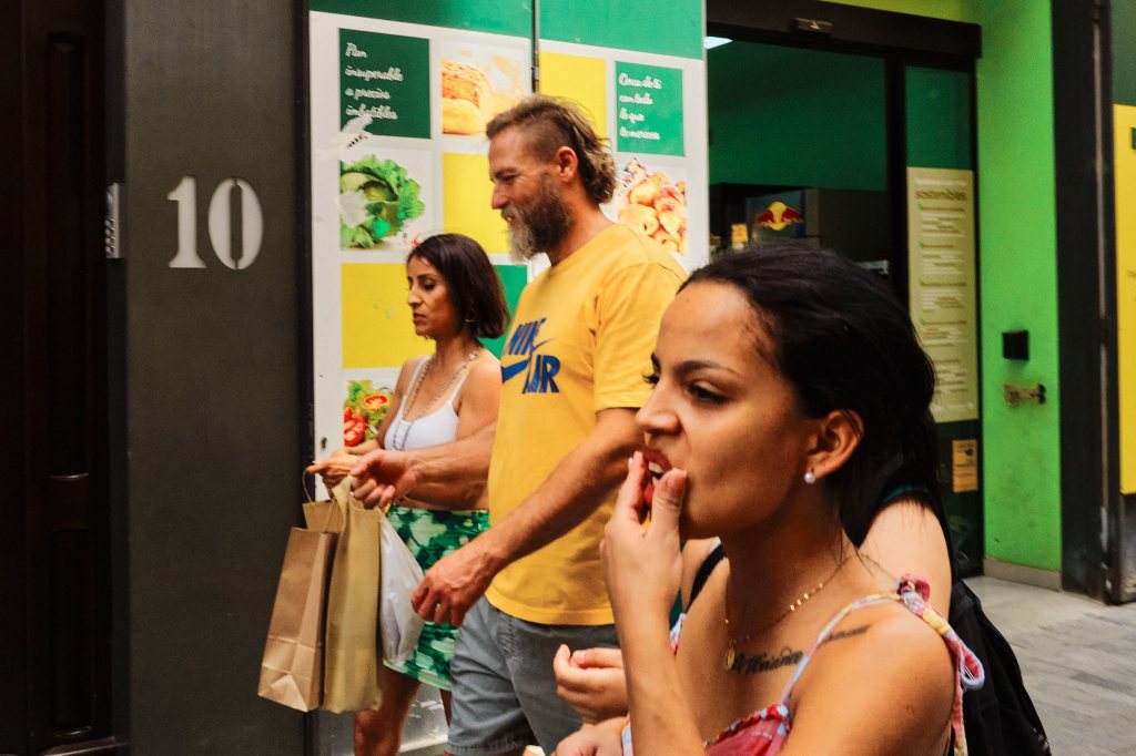 Talleres y cursos de fotografía de calle en Valencia con Rober Tomas en http://robertomasfoto.com