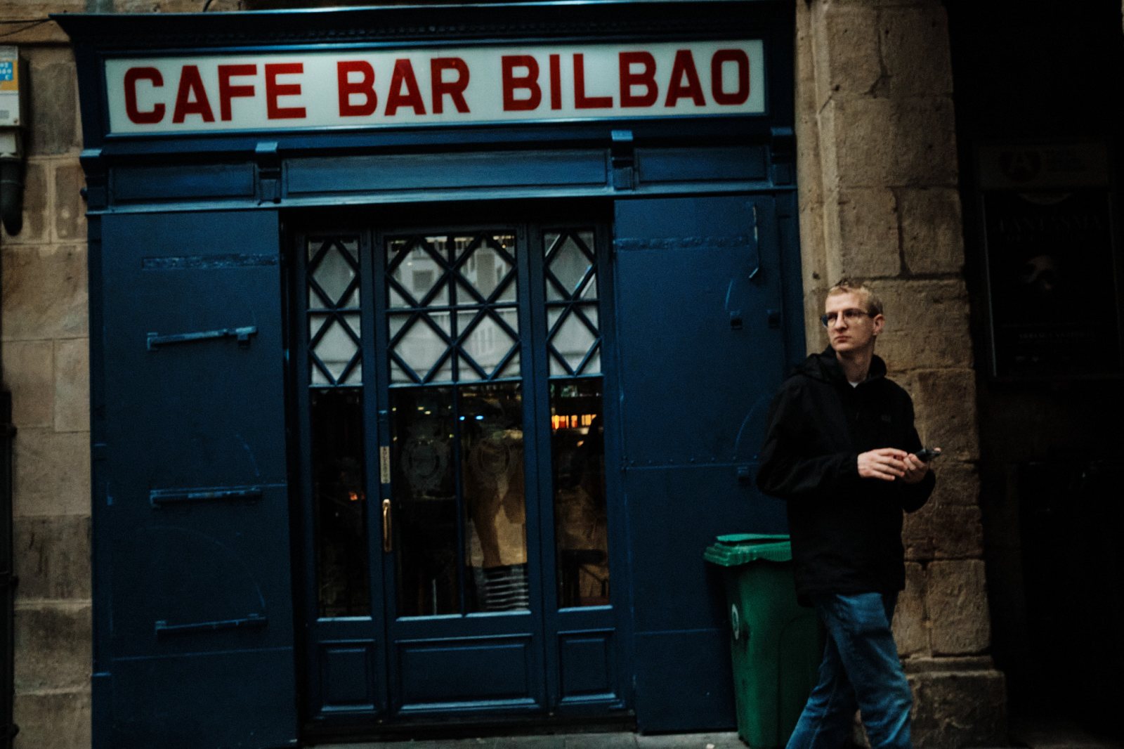 talleres y cursos de fotografía de calle en Bilbao con Rober Tomás en http://robertomasfoto.com 