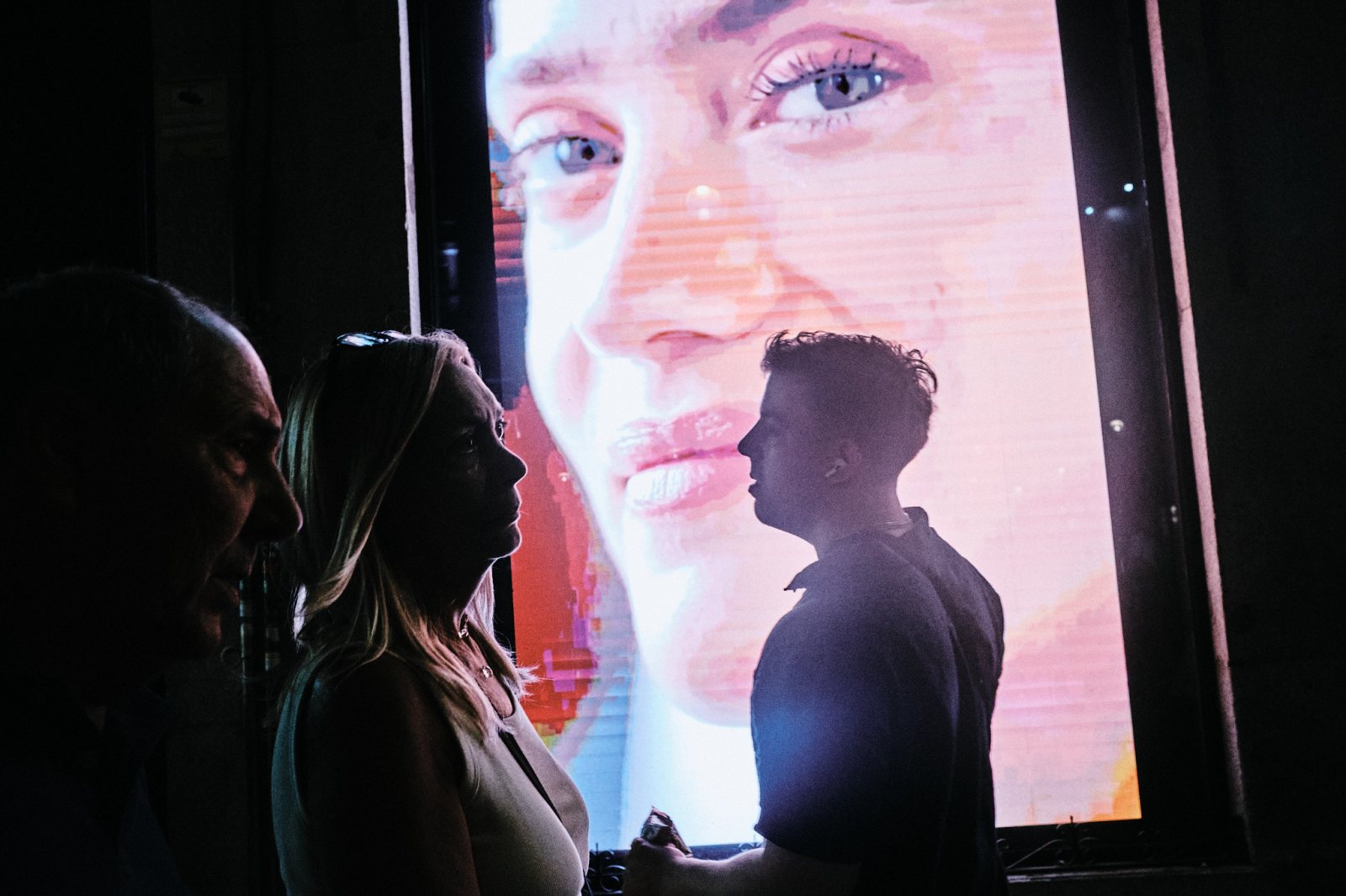 Taller de fotografía de calle nocturna en Madrid con Rober Tomás en http://robertomasfoto.com 