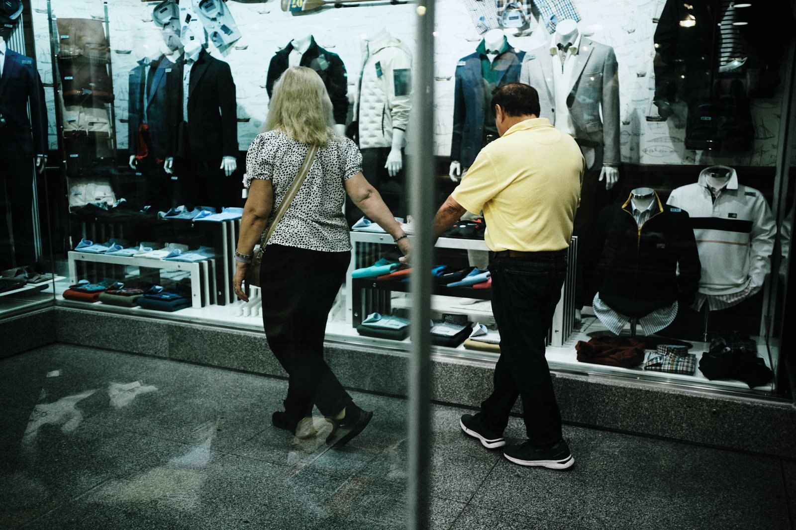 Taller de fotografía de calle nocturna en Madrid con Rober Tomás en http://robertomasfoto.com 