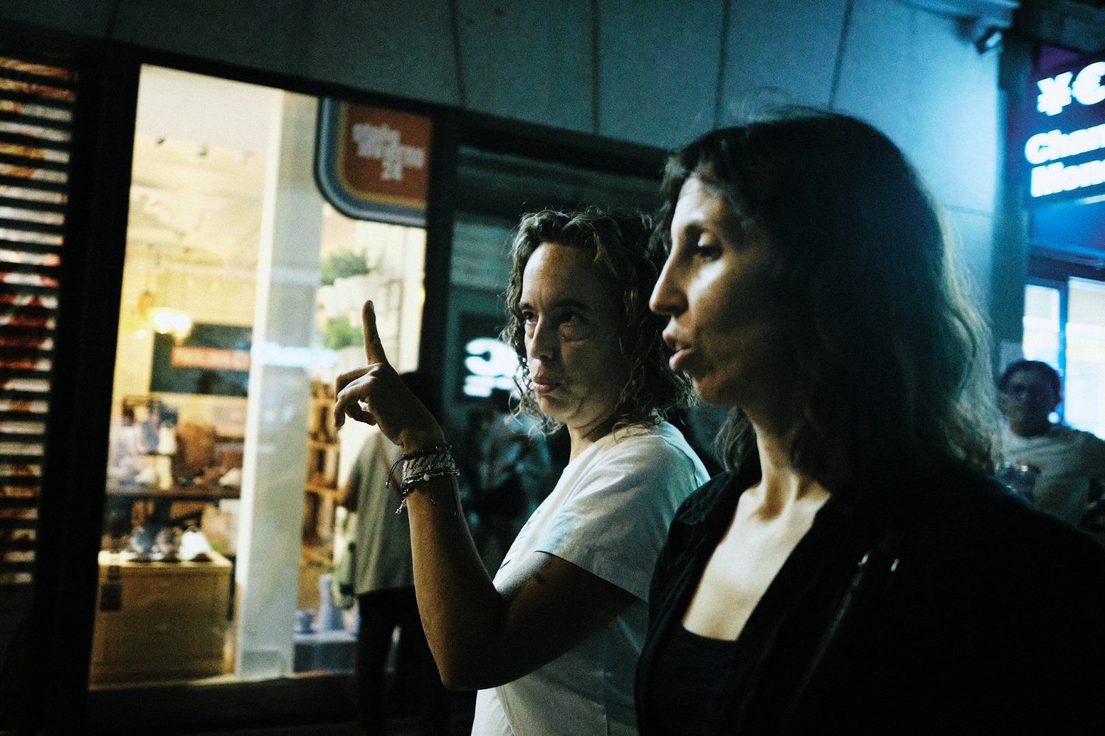 Taller de fotografía de calle nocturna en Madrid con Rober Tomás en http://robertomasfoto.com 