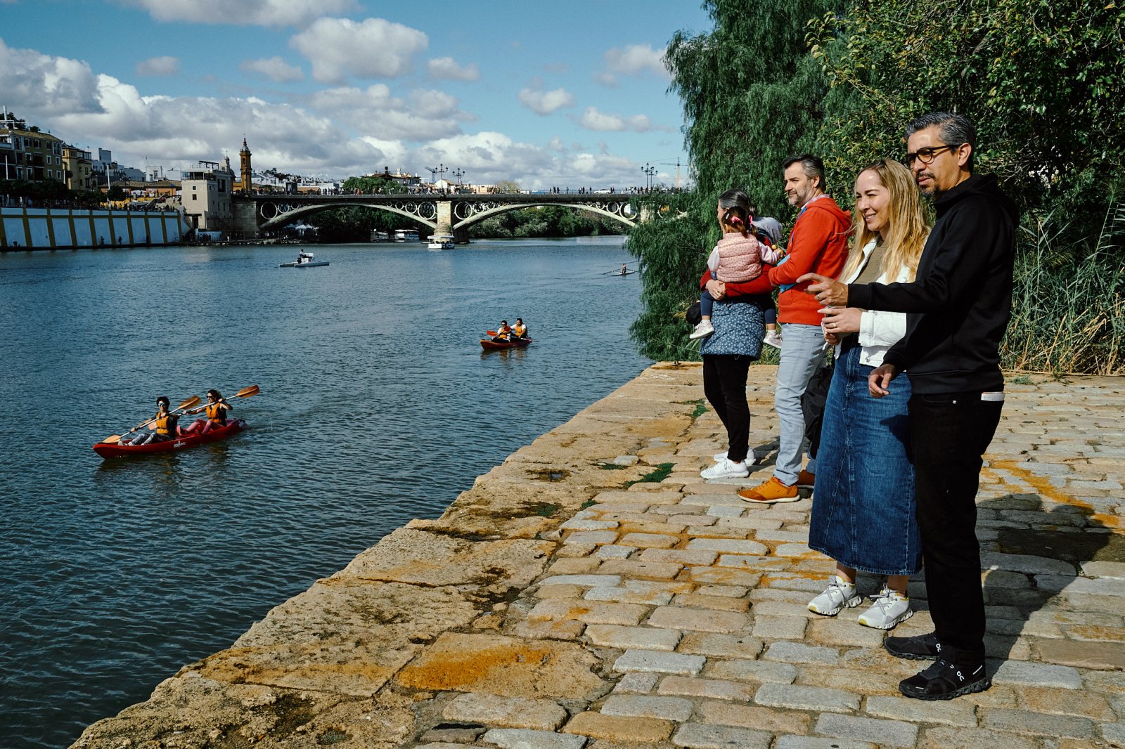 Talleres y cursos de fotografía de calle en Sevilla con Rober Tomas en http://robertomasfoto.com 