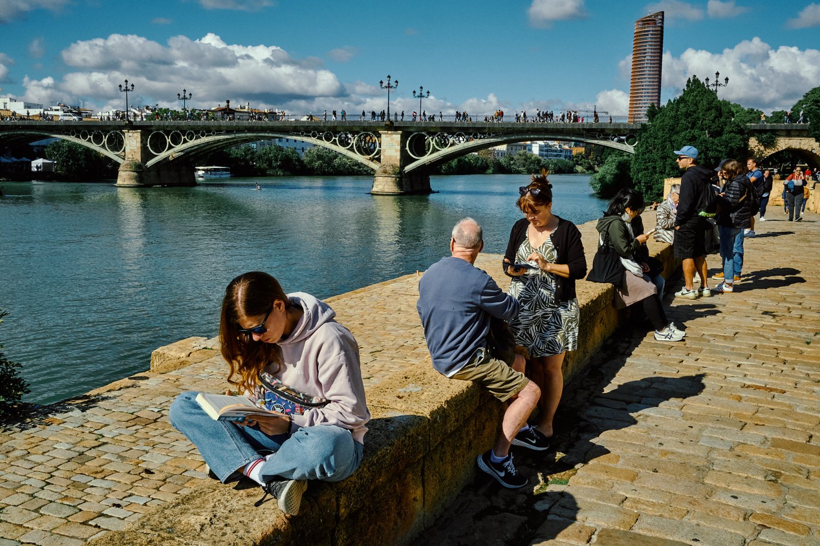 Talleres y cursos de fotografía de calle en Sevilla con Rober Tomas en http://robertomasfoto.com 