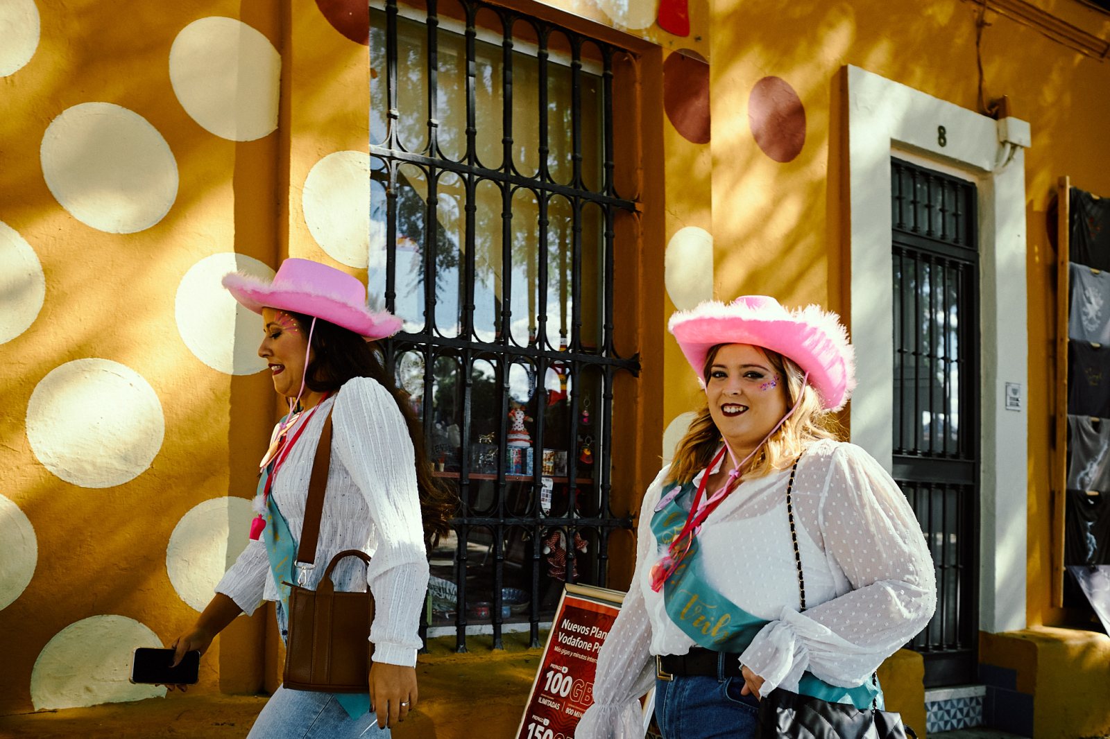 Talleres y cursos de fotografía de calle en Sevilla con Rober Tomas en http://robertomasfoto.com 