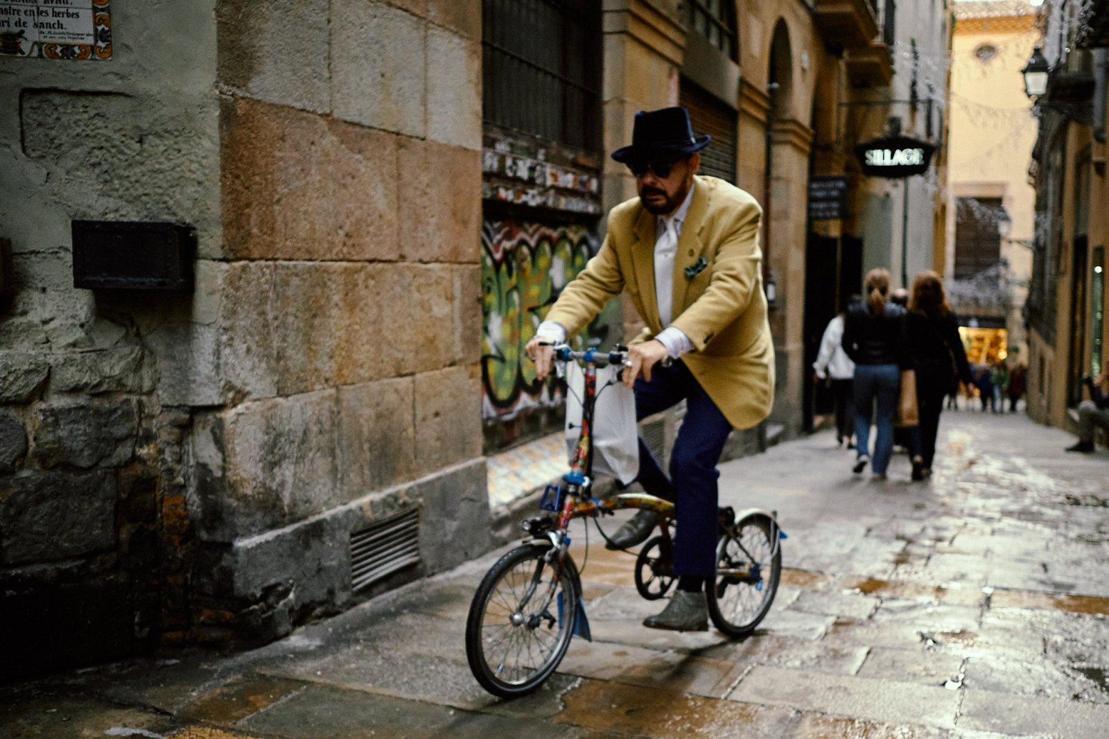 Taller de fotografía de calle con Rober Tomas en Barcelona http://robertomasfoto.com 