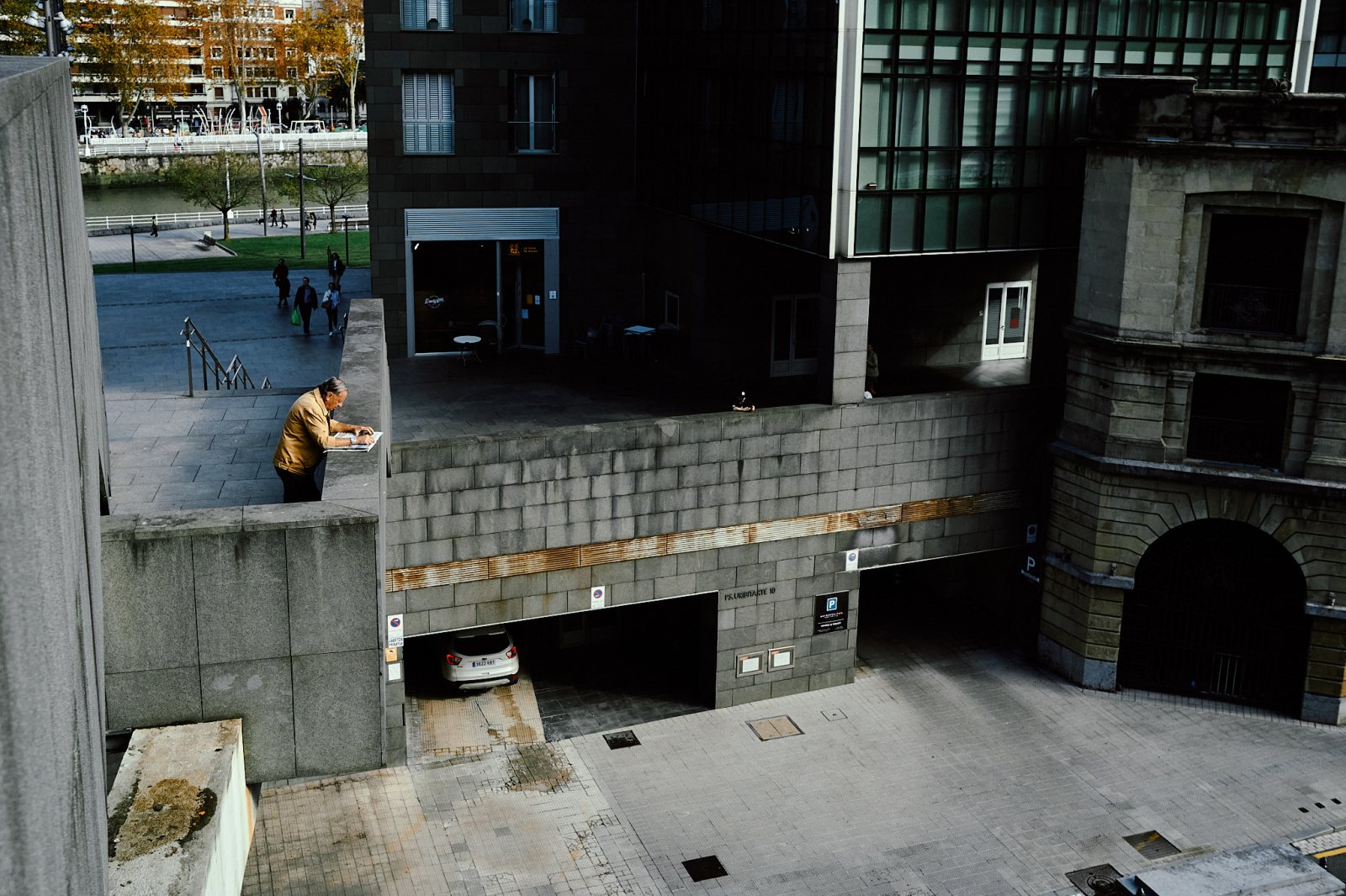 Talleres de inmersión en Fotografia de Calle en Bilbao con Rober Tomas en http://robertomasfoto.com 
