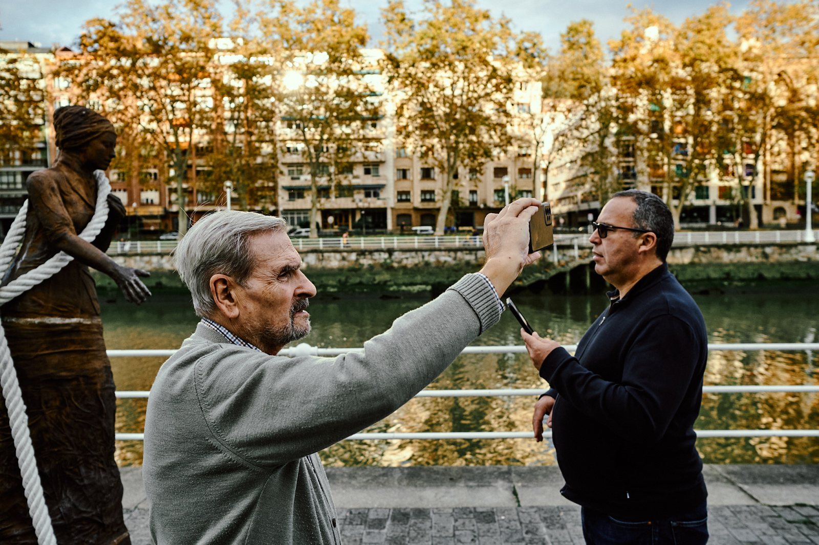 Talleres de inmersión en Fotografia de Calle en Bilbao con Rober Tomas en http://robertomasfoto.com 