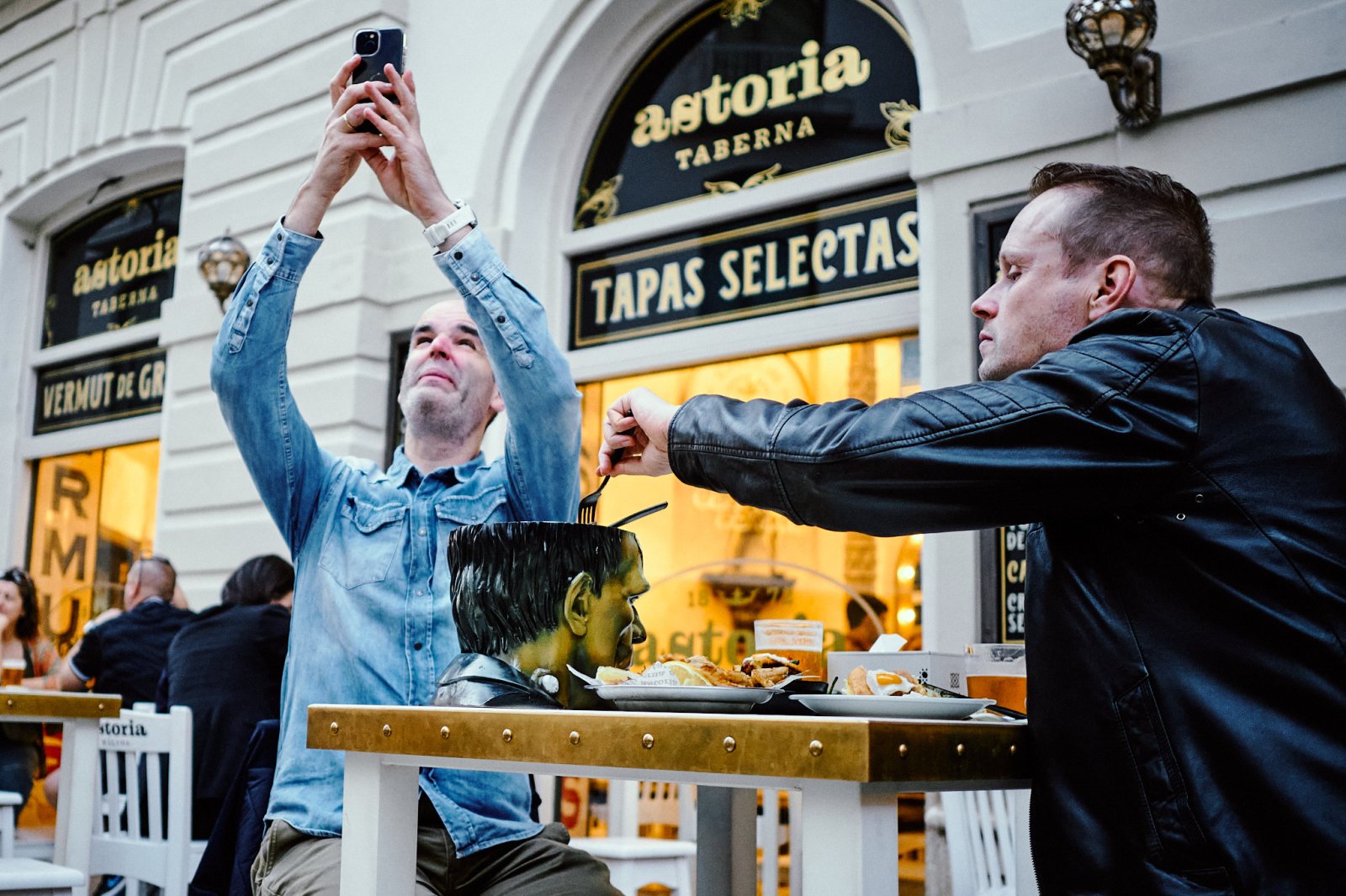 taller de fotografia de calle en Málaga con Rober Tomás en http://robertomasfoto.com 