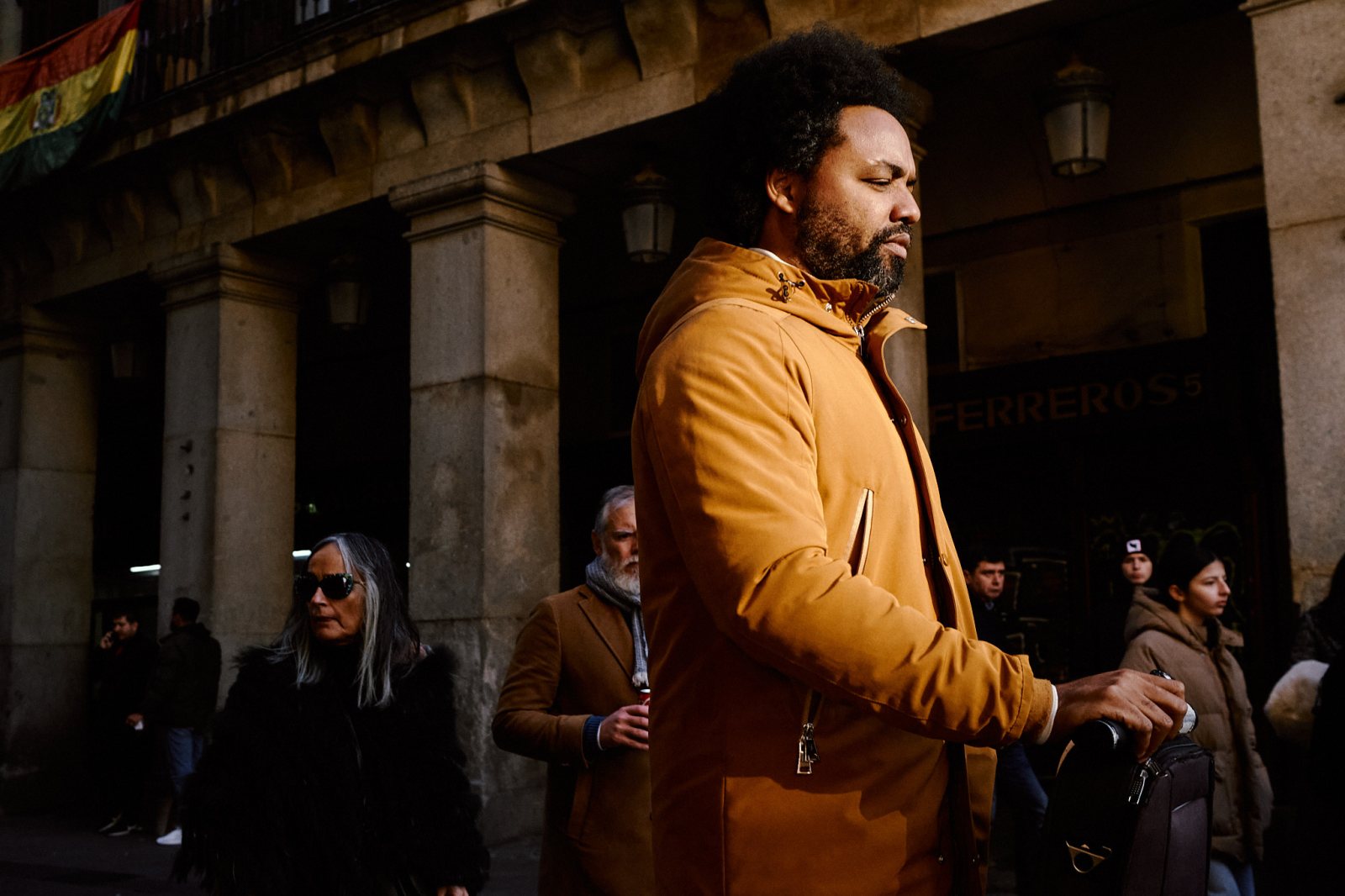 Talleres y cursos de Fotografía de Calle en Madrid con Rober Tomas en http://robertomasfoto.com 