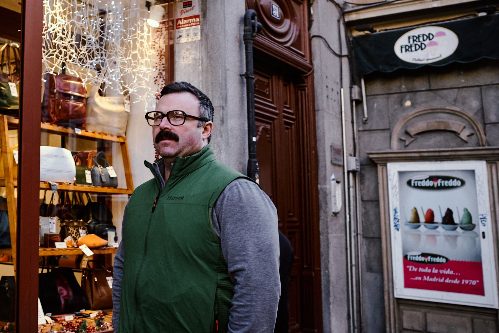 Talleres y cursos de Fotografía de Calle en Madrid con Rober Tomas en http://robertomasfoto.com 