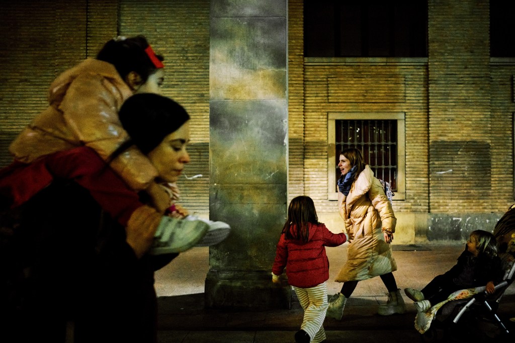 Talleres y cursos de fotografia de calle en Zaragoza con Rober Tomas, en http://robertomasfoto.com