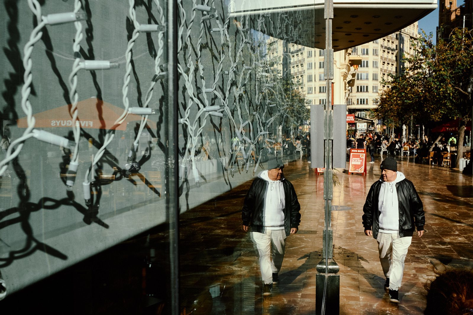 Taller de fotografia de calle en Valencia con Rober Tomás en http://robertomasfoto.com 