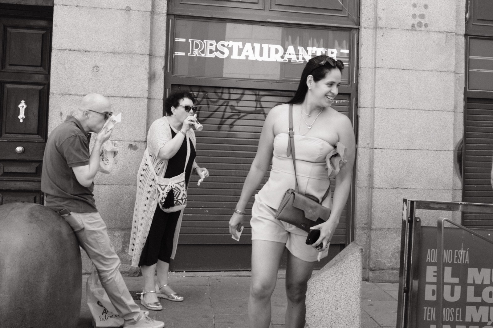 Talleres y cursos de fotografia de calle en Madrid con Rober Tomas en http://robertomasfoto.com 