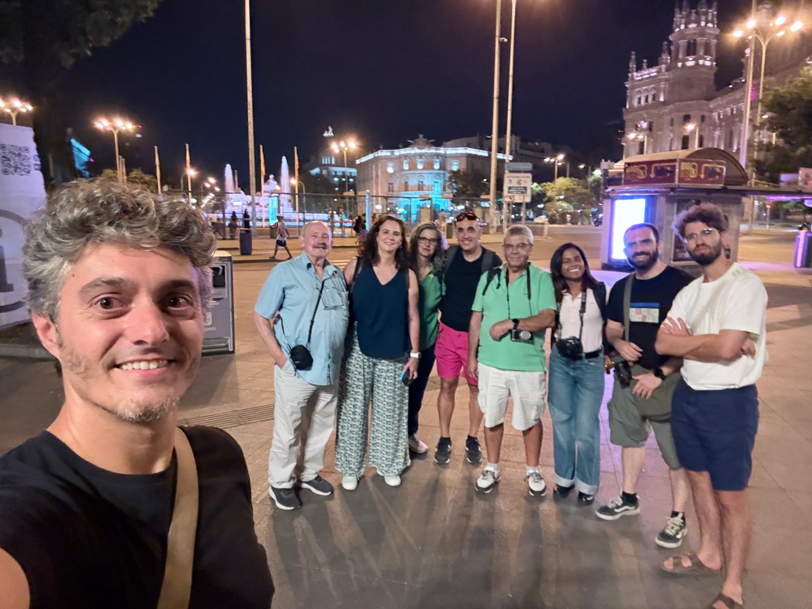 Talleres y cursos de fotografia de calle con Rober Tomas en http://robertomasfoto.com 