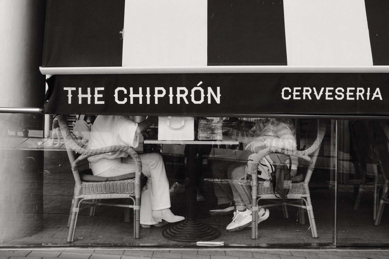 Cursos y talleres de fotografia de calle en Barcelona con Rober Tomas en http://robertomasfoto.com 