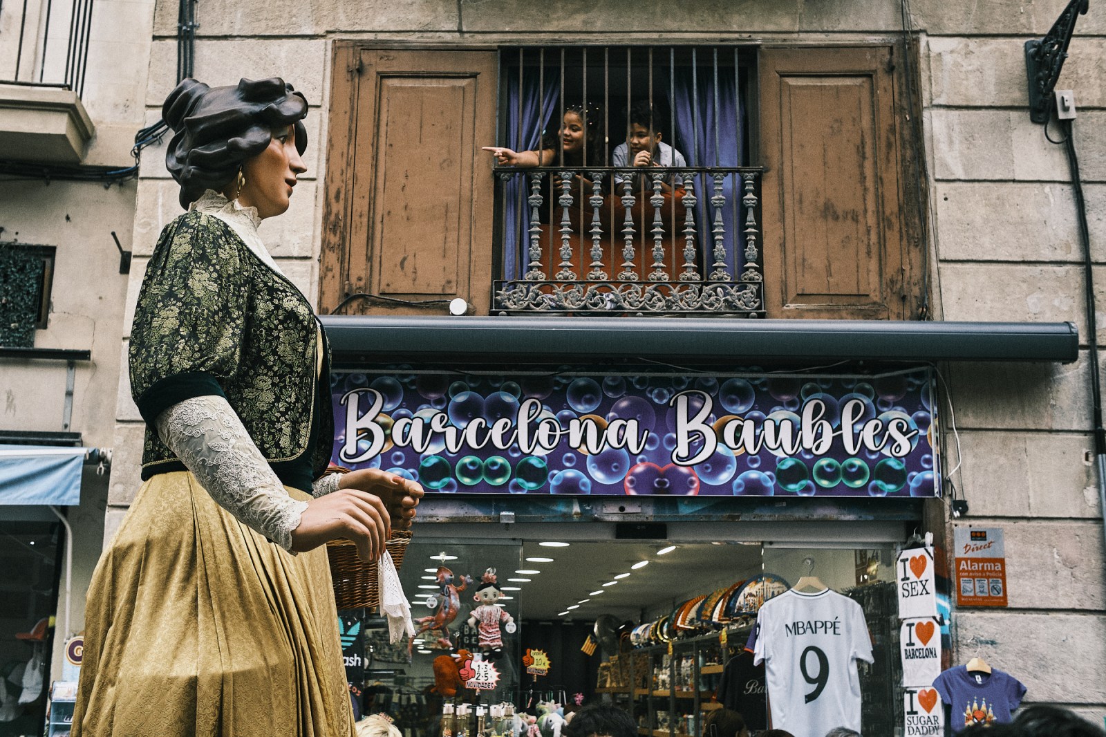 Talleres de inmersión en Fotografia de Calle con Rober Tomas en Barcelona