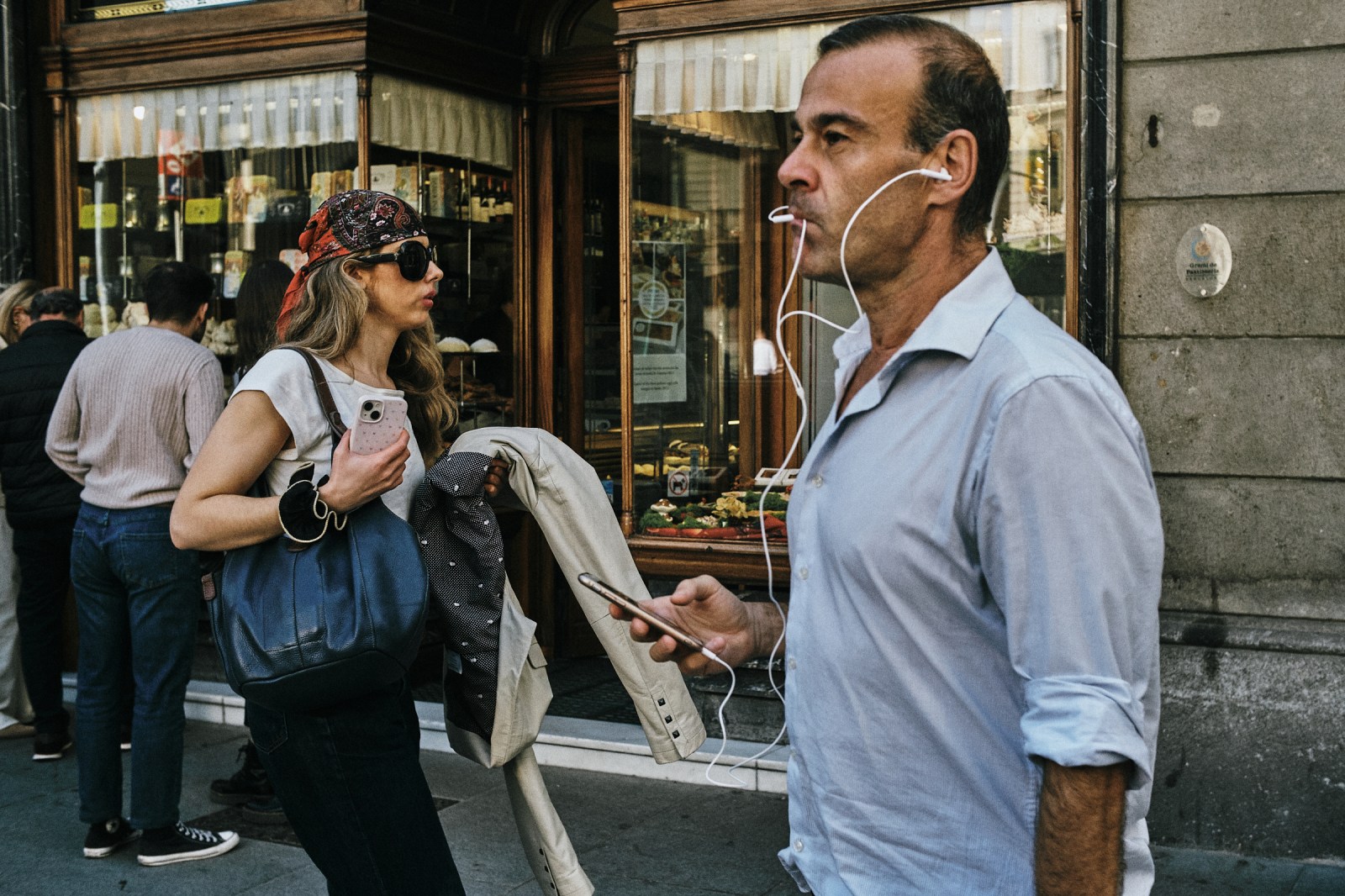 Talleres de inmersión en Fotografia de Calle con Rober Tomas en Barcelona