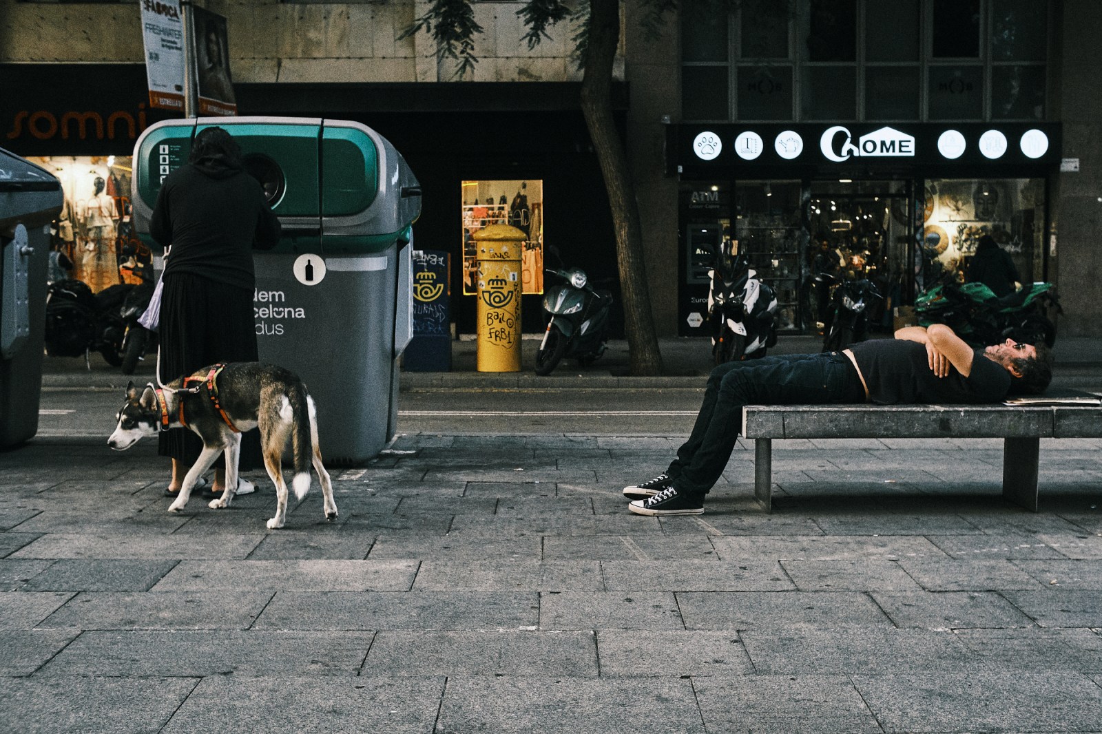 Talleres de inmersión en Fotografia de Calle con Rober Tomas en Barcelona