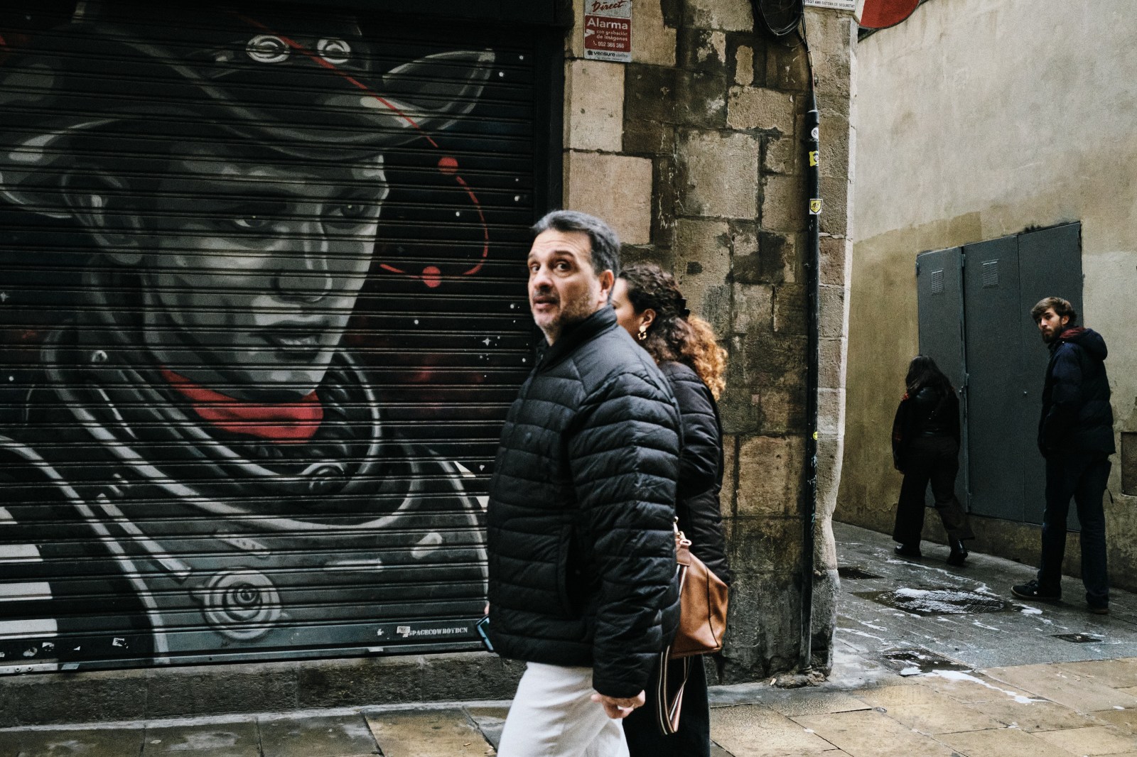 Talleres y cursos de fotografía de calle con Rober Tomás en Barcelona http://robertomasfoto.com 