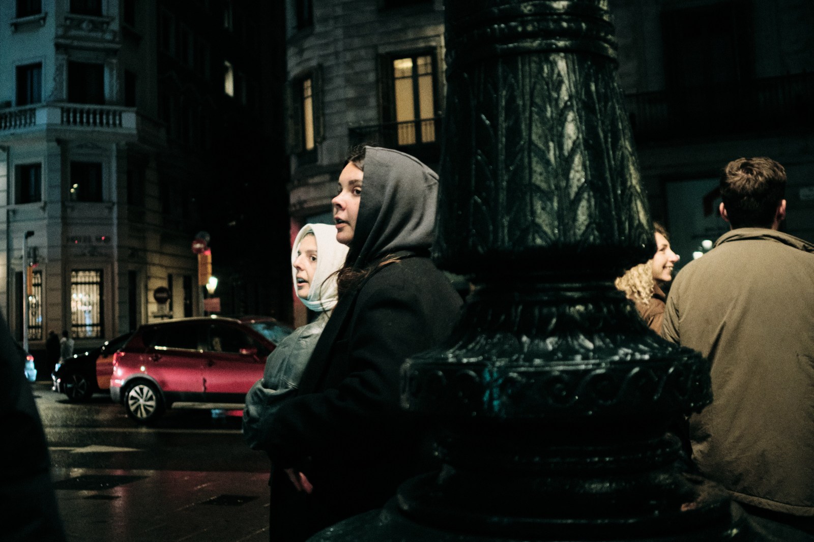 Talleres y cursos de fotografía de calle con Rober Tomás en Barcelona http://robertomasfoto.com 