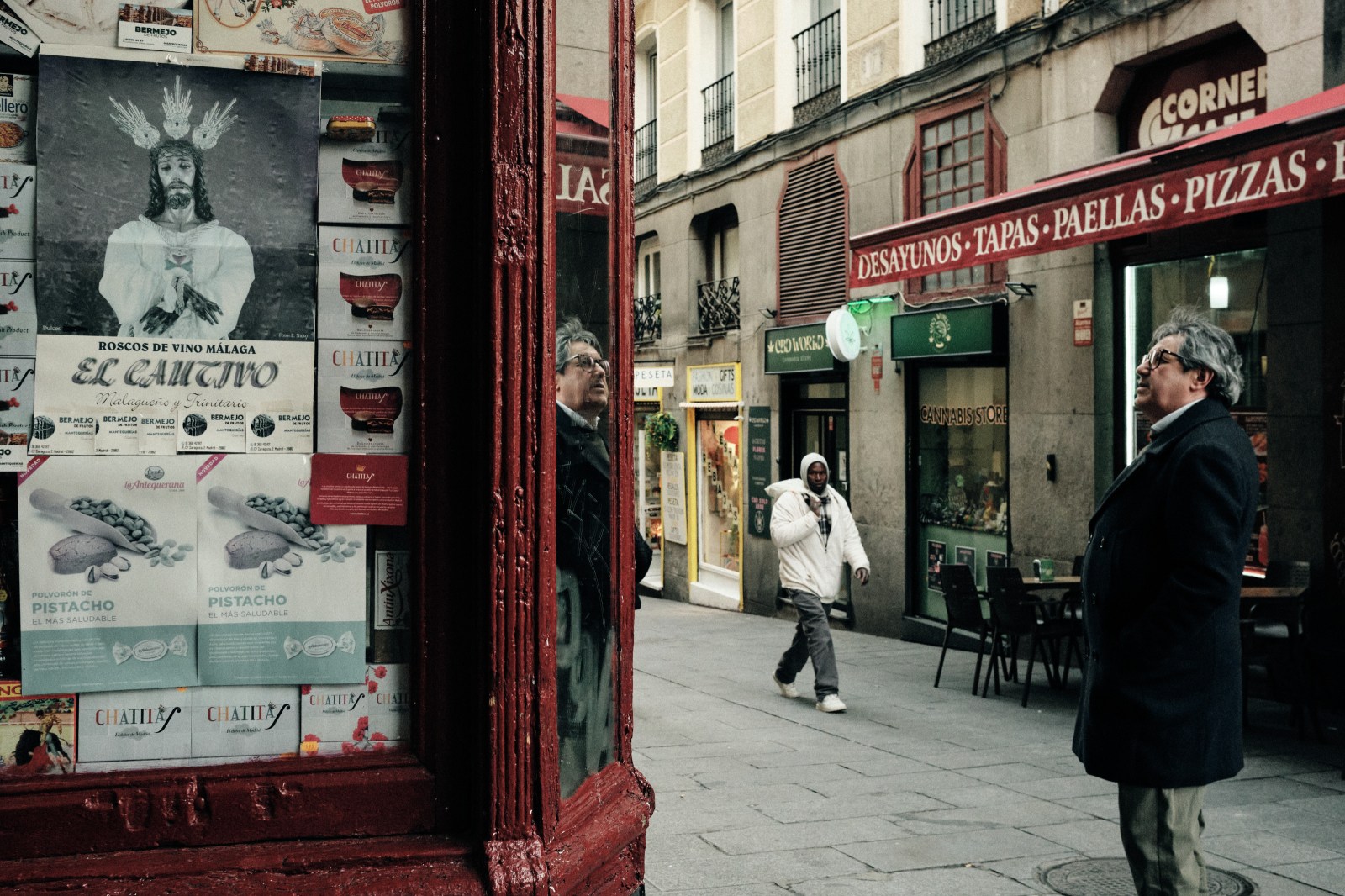 Talleres y cursos de fotografia de calle en Madrid con Rober Tomás en http://robertomasfoto.com 