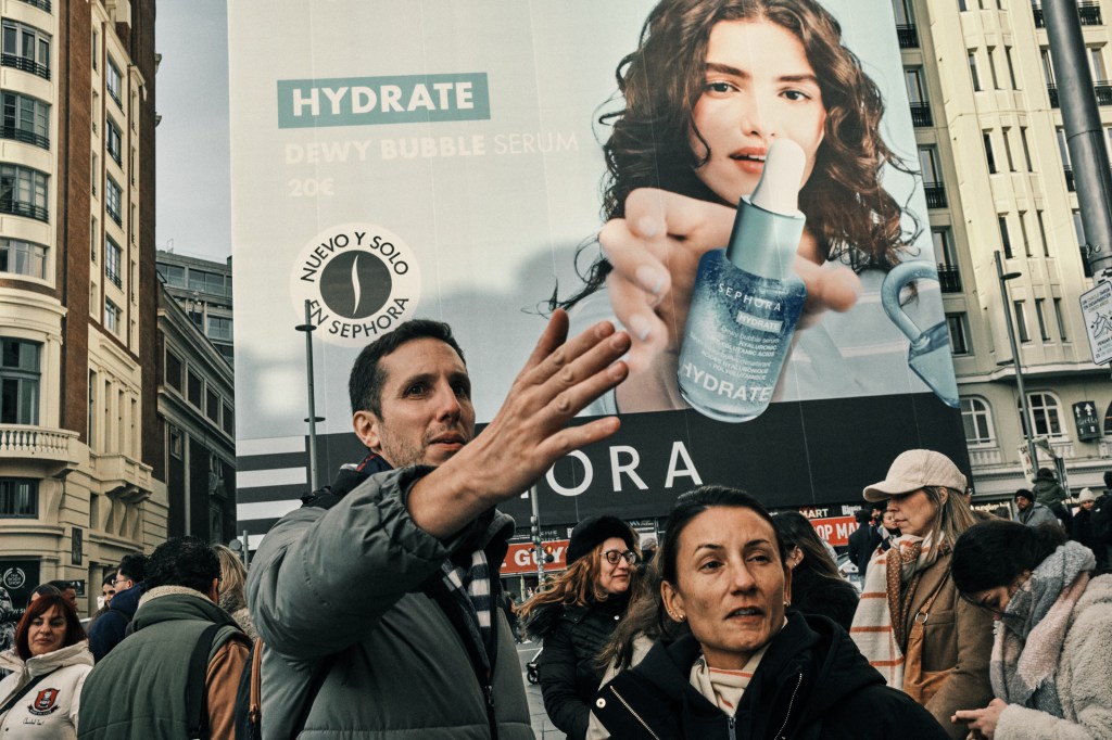 Talleres y cursos de fotografia de calle en Madrid con Rober Tomás en http://robertomasfoto.com