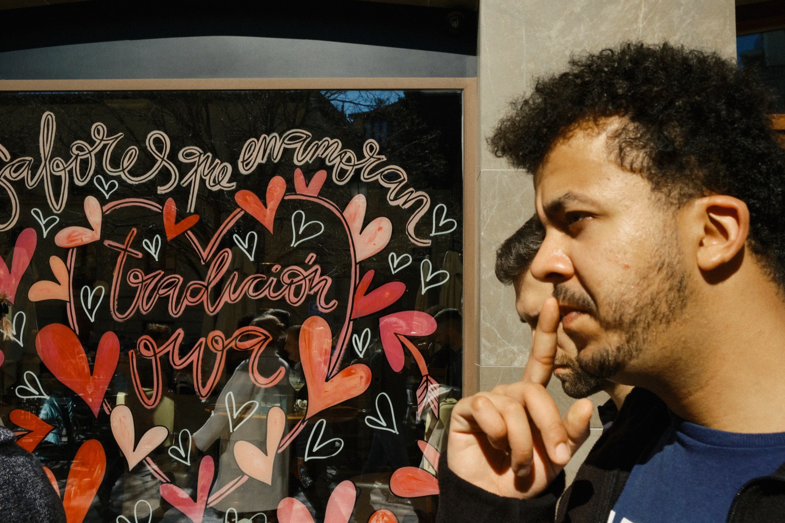 Cursos y talleres de fotografia de calle en Granada con Rober Tomas en http://robertomasfoto.com