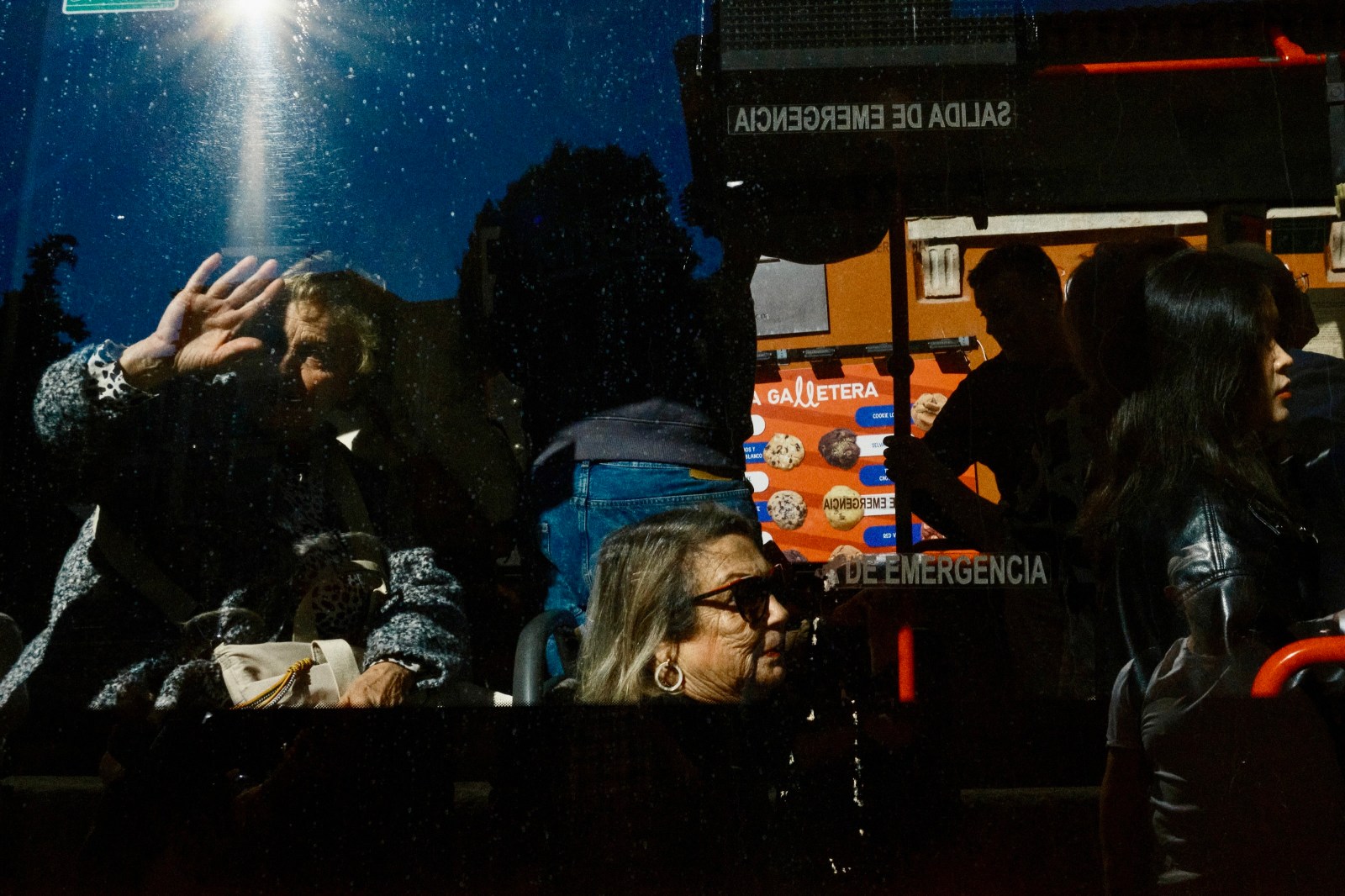 Cursos y talleres de fotografia de calle en Granada con Rober Tomas en http://robertomasfoto.com