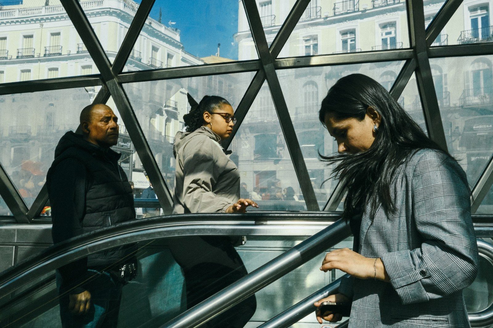 talleres y cursos de fotografia de calle con Rober Tomas en Madrid wn mw 