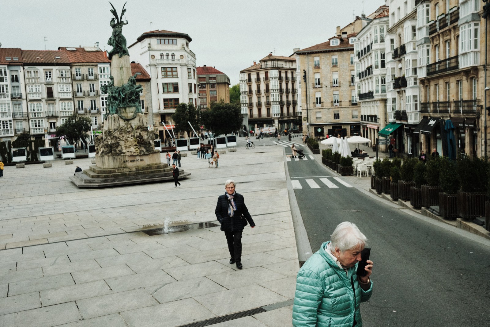 Talleres y Cursos de Fotografía de Calle en Vitoria con Rober Tomas