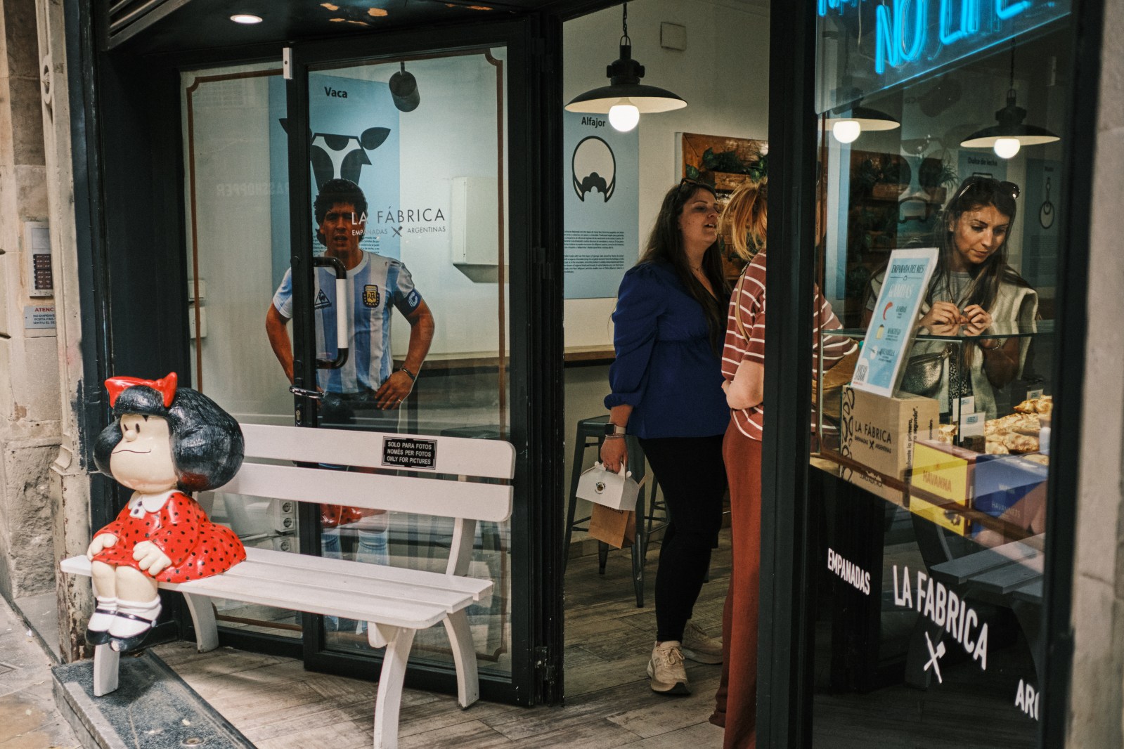 Talleres y cursos de Fotografía de Calle en Barcelona con Rober Tomás http://robertomasfoto.com