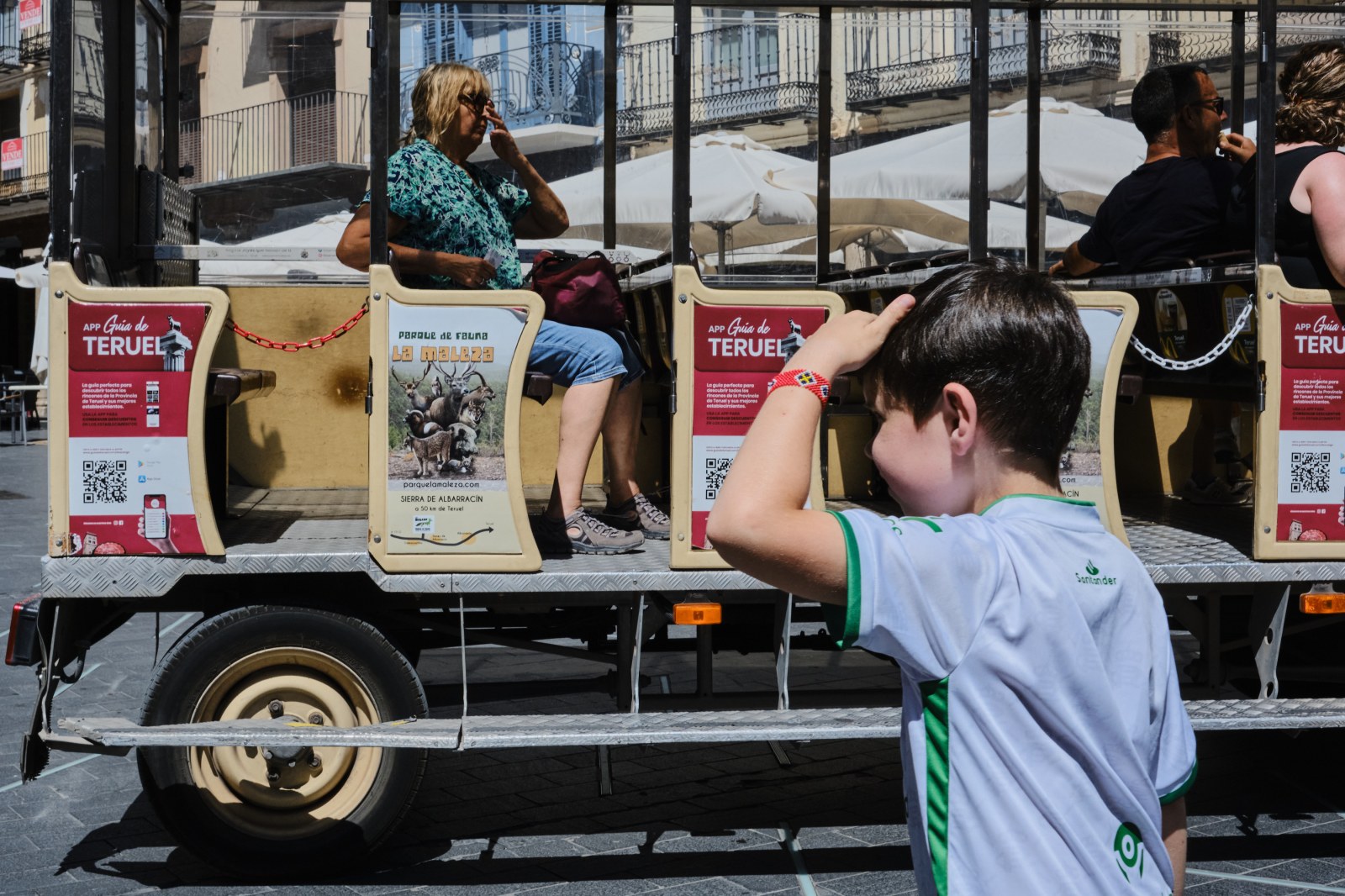 Cursos y talleres de fotografía de calle con Rober Tomas en Teruel en http://robertomasfoto.com 