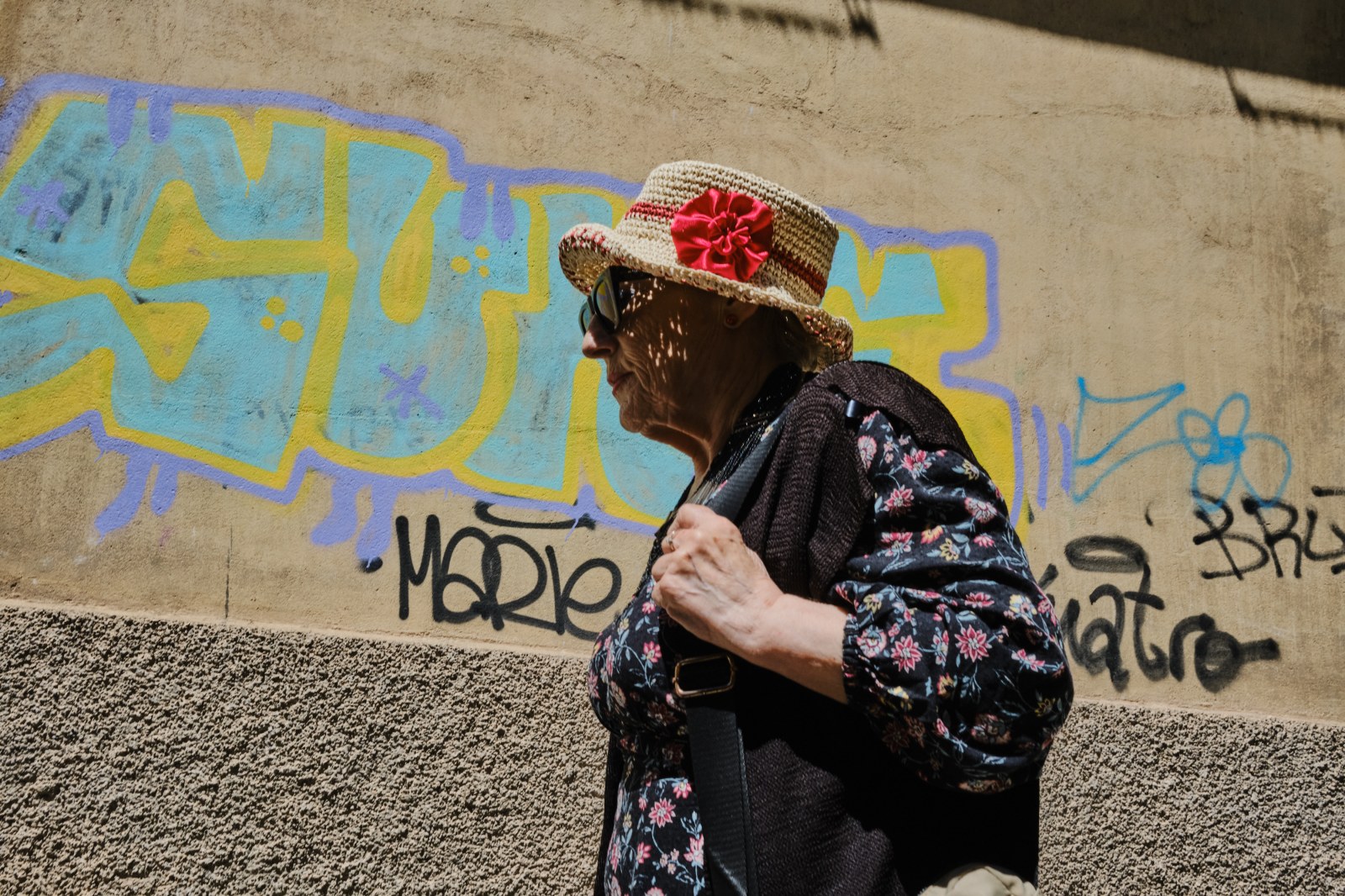 Cursos y talleres de fotografía de calle con Rober Tomas en Teruel en http://robertomasfoto.com 
