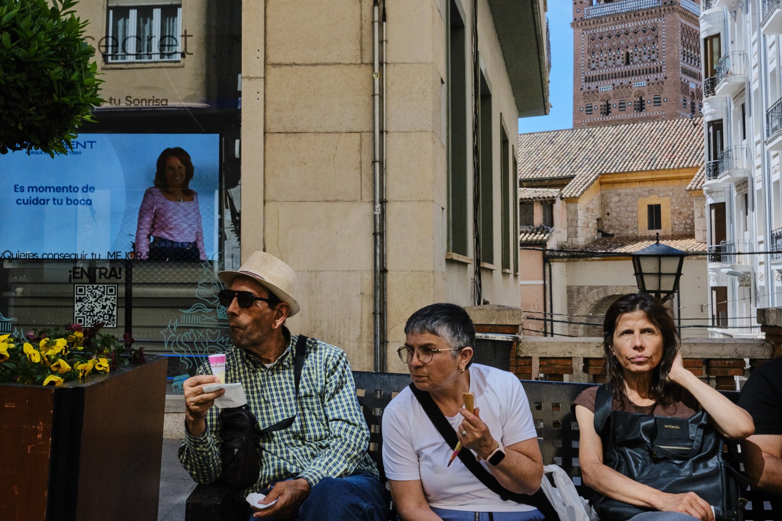 Cursos y talleres de fotografía de calle con Rober Tomas en Teruel en http://robertomasfoto.com 