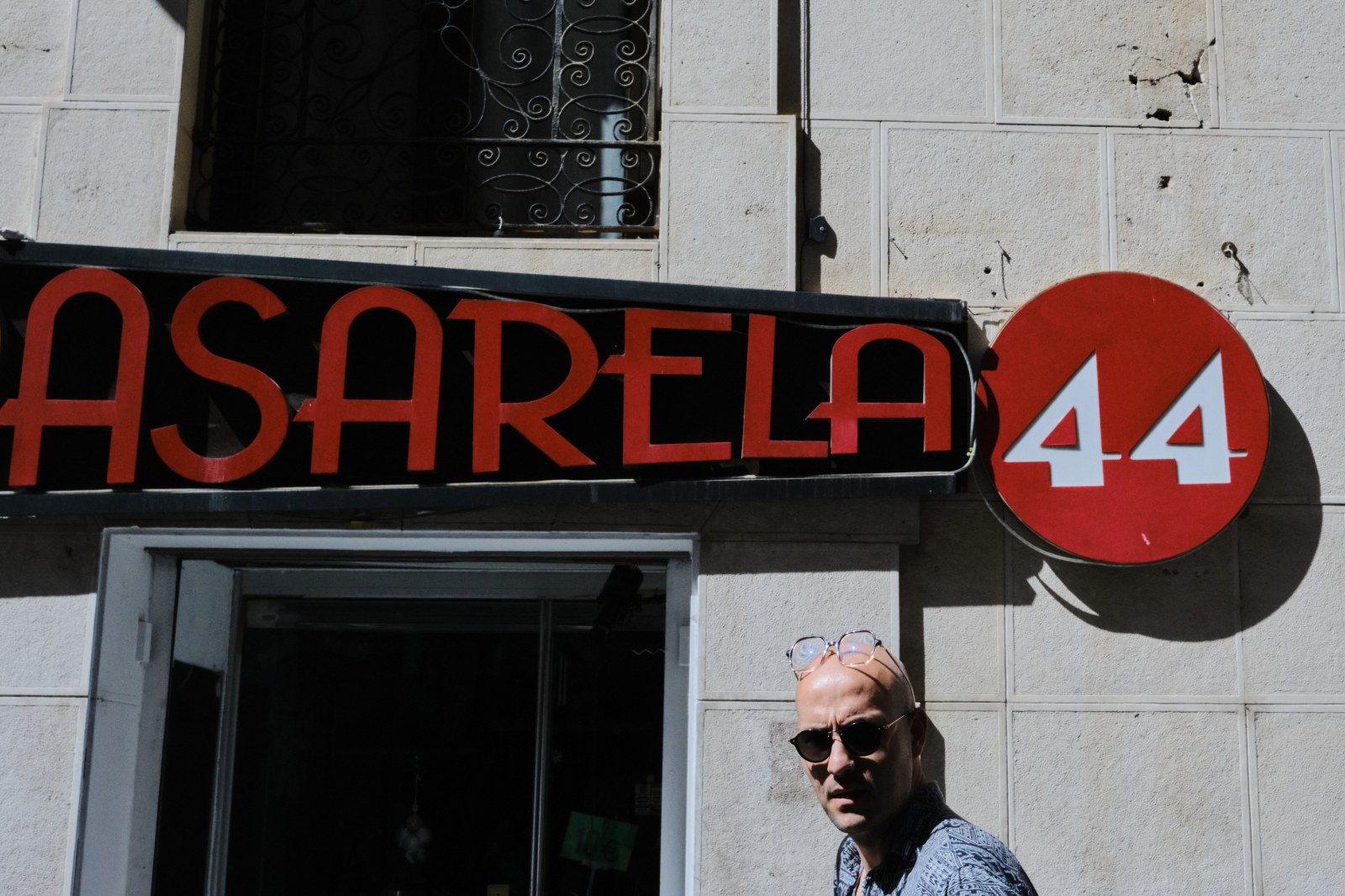 Cursos y talleres de fotografía de calle con Rober Tomas en Teruel en http://robertomasfoto.com 