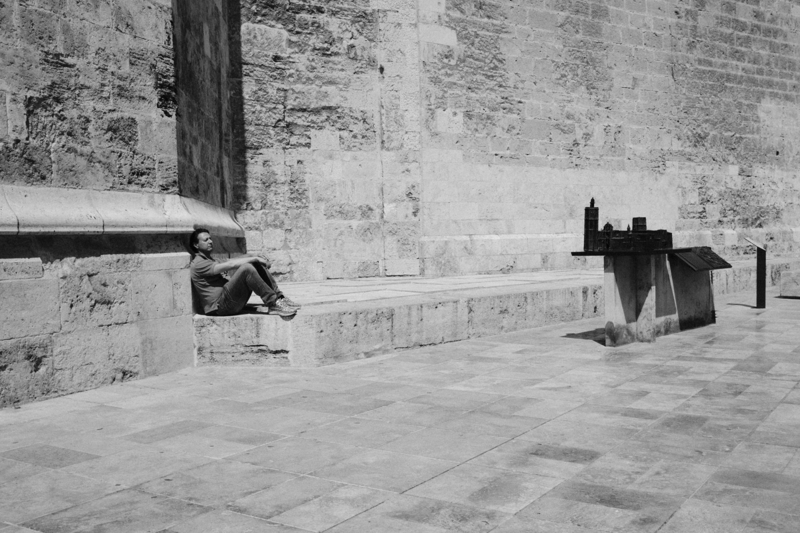 Talleres y cursos de fotografia de calle en Valencia con Rober Tomas en http://robertomasfoto.com