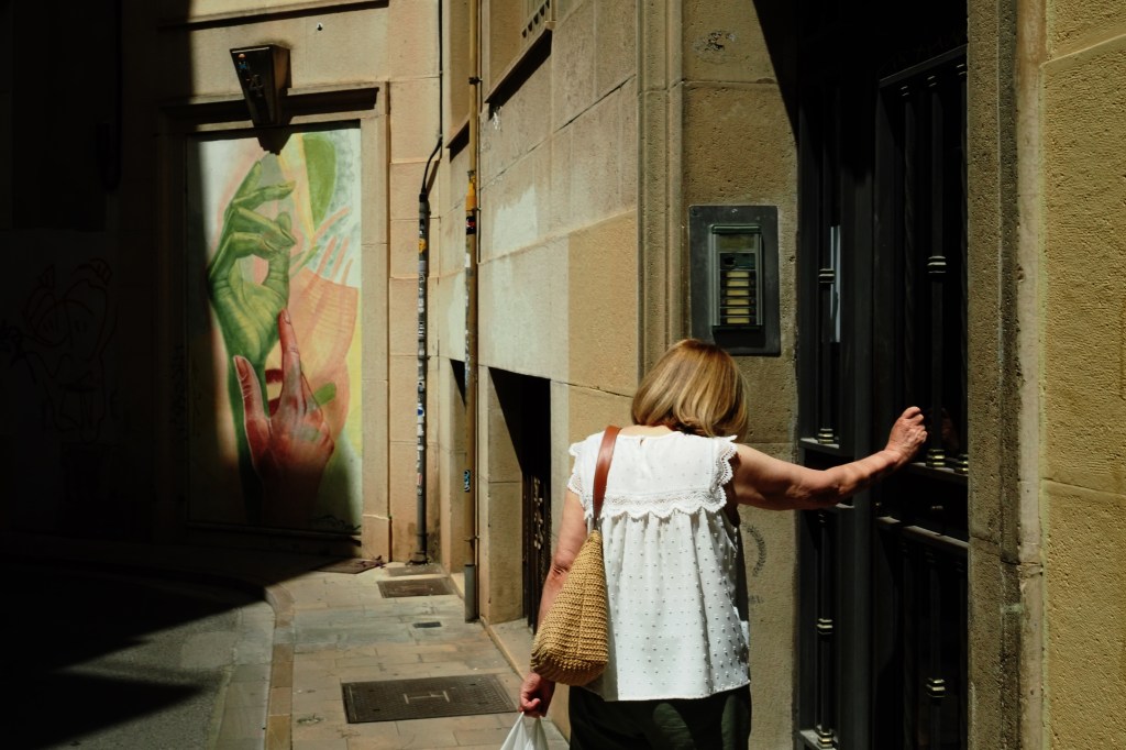 Talleres y cursos de fotografia de calle en Valencia con Rober Tomas en http://robertomasfoto.com