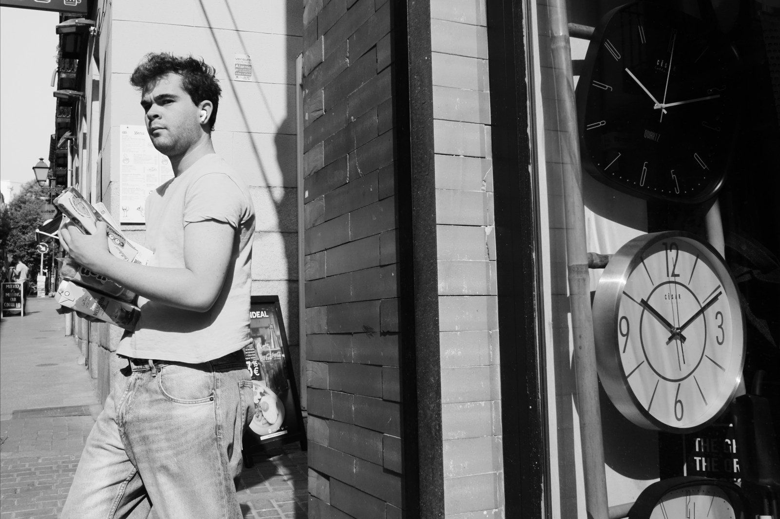 Talleres y cursos de fotografia de calle en Madrid con Rober Tomás en http://robertomasfoto.com