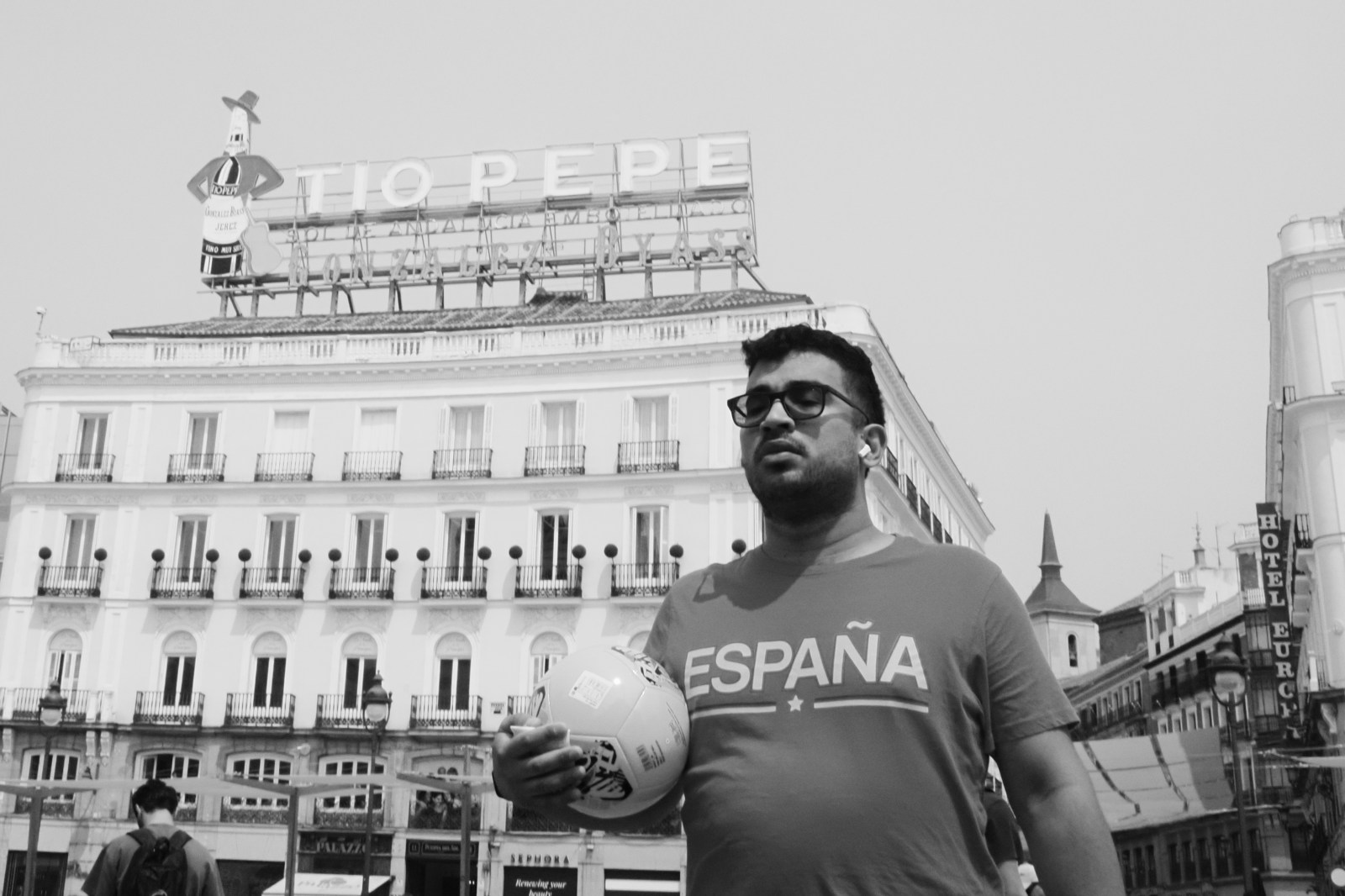 Talleres y cursos de fotografia de calle en Madrid con Rober Tomás en http://robertomasfoto.com