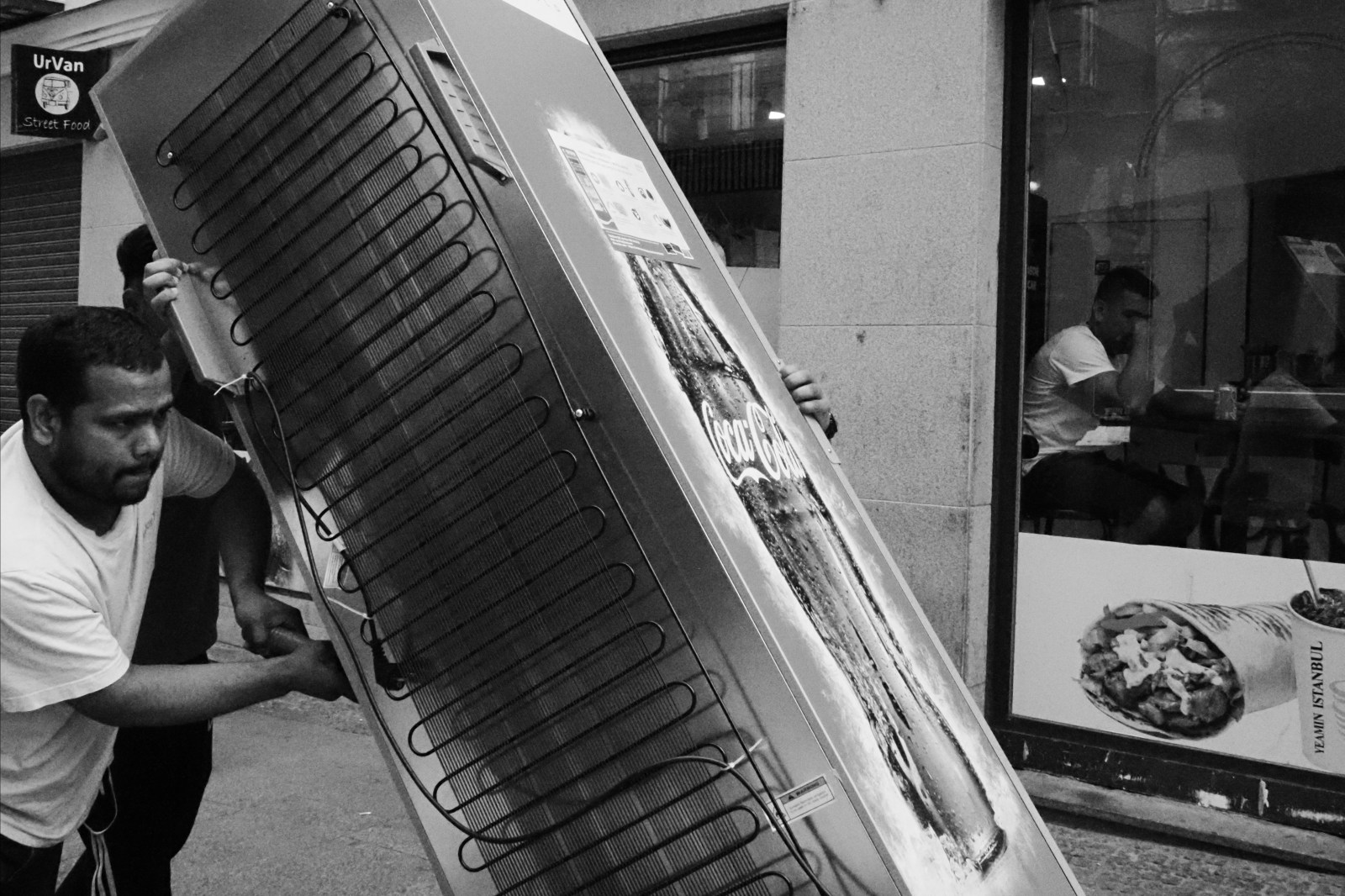 Talleres y cursos de fotografia de calle en Madrid con Rober Tomás en http://robertomasfoto.com