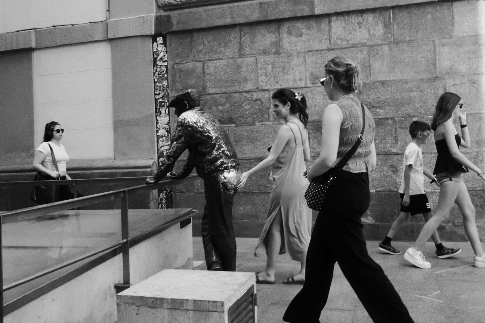 Talleres y cursos de fotografia de calle en Madrid con Rober Tomás en http://robertomasfoto.com