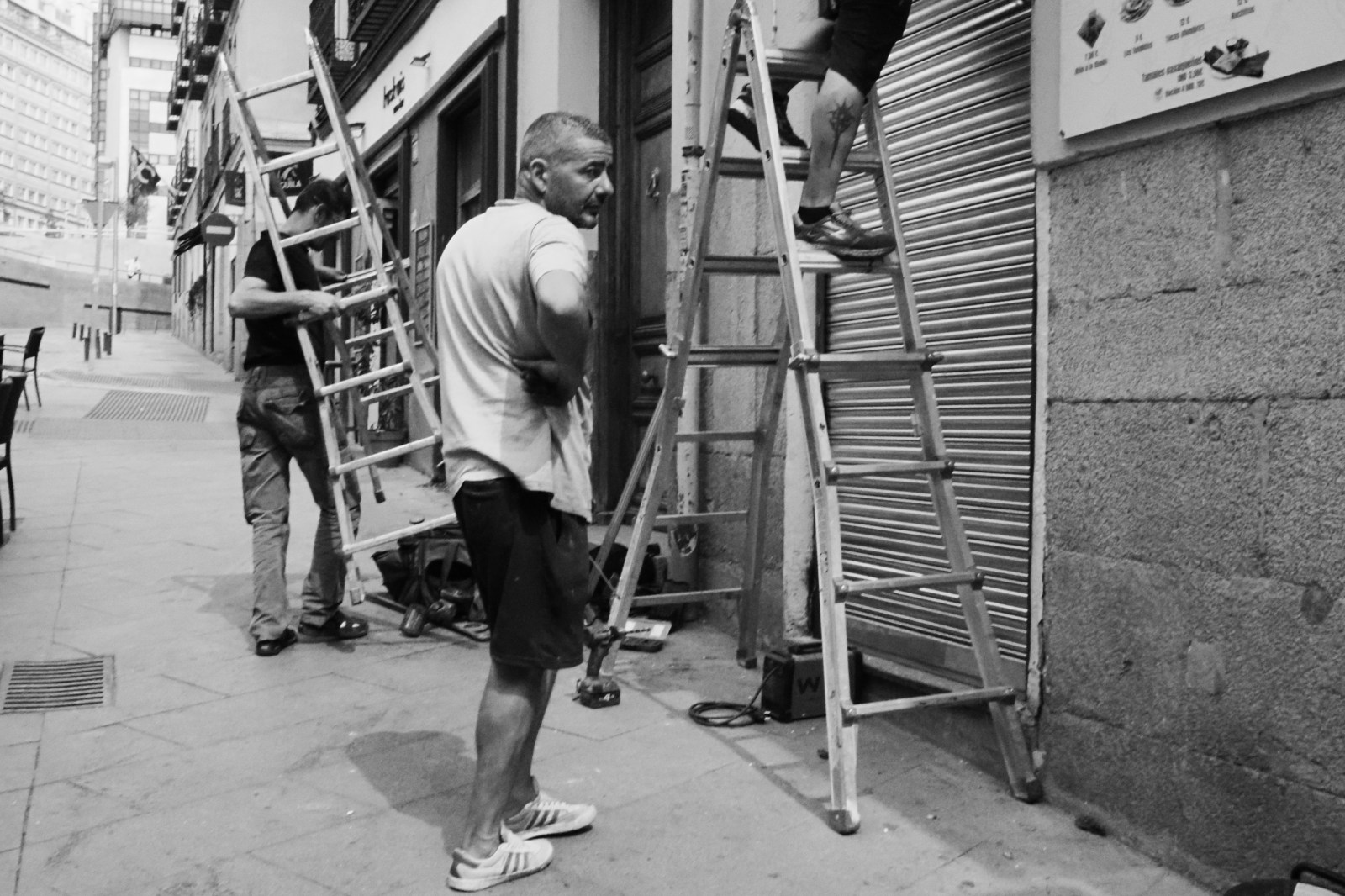 Talleres y cursos de fotografia de calle en Madrid con Rober Tomás en http://robertomasfoto.com