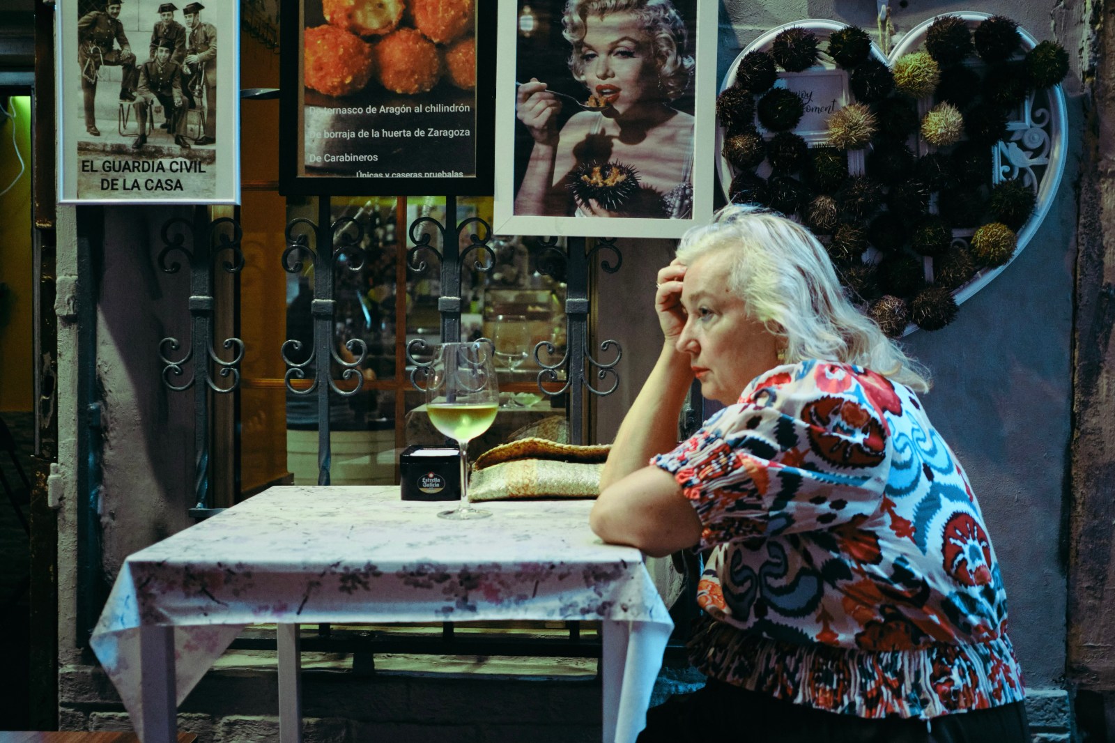 Taller de fotografí de calle nocturna en Zaragoza con Rober Tomás en http://robertomasfoto.com