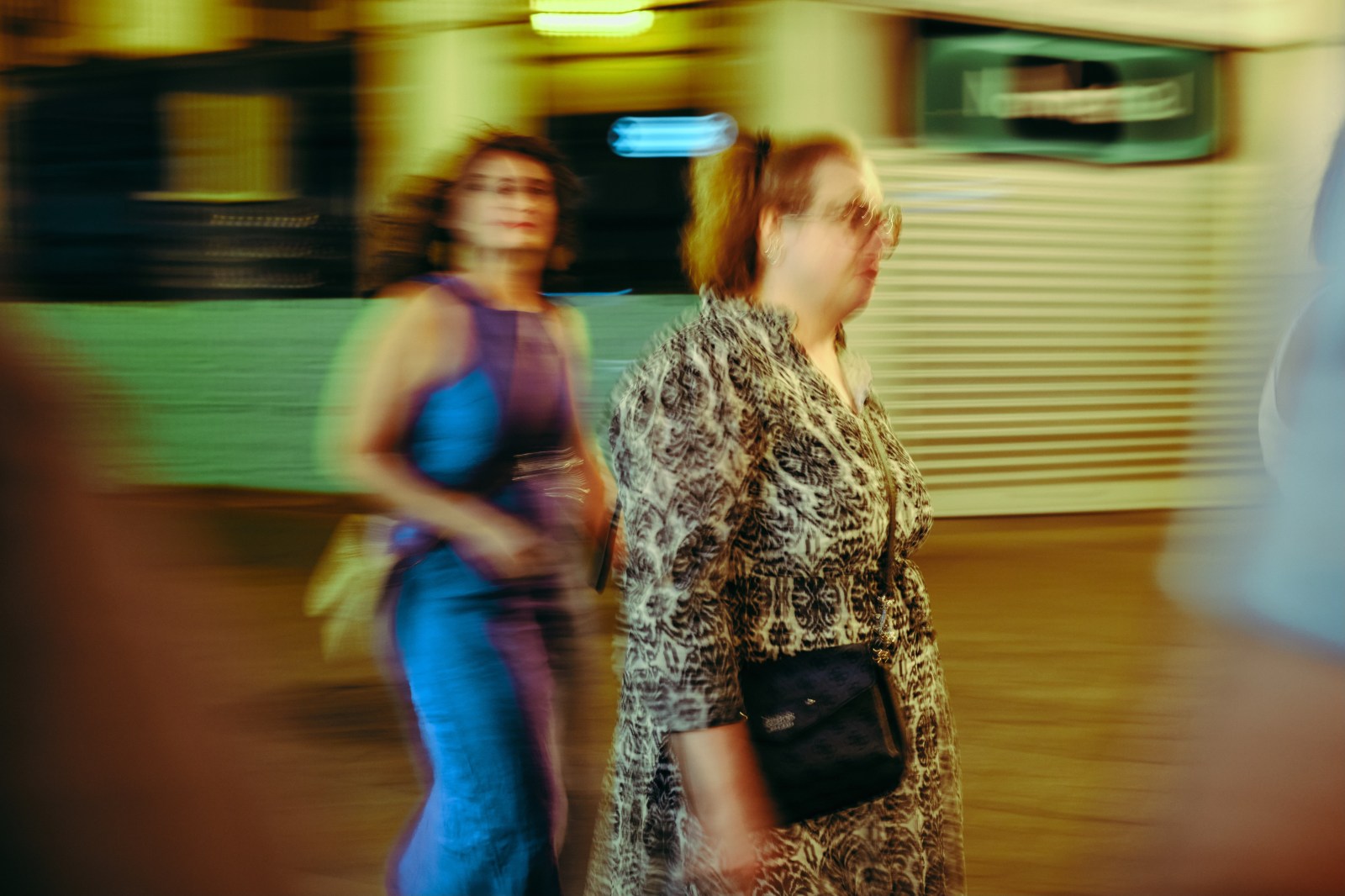 Taller de fotografí de calle nocturna en Zaragoza con Rober Tomás en http://robertomasfoto.com