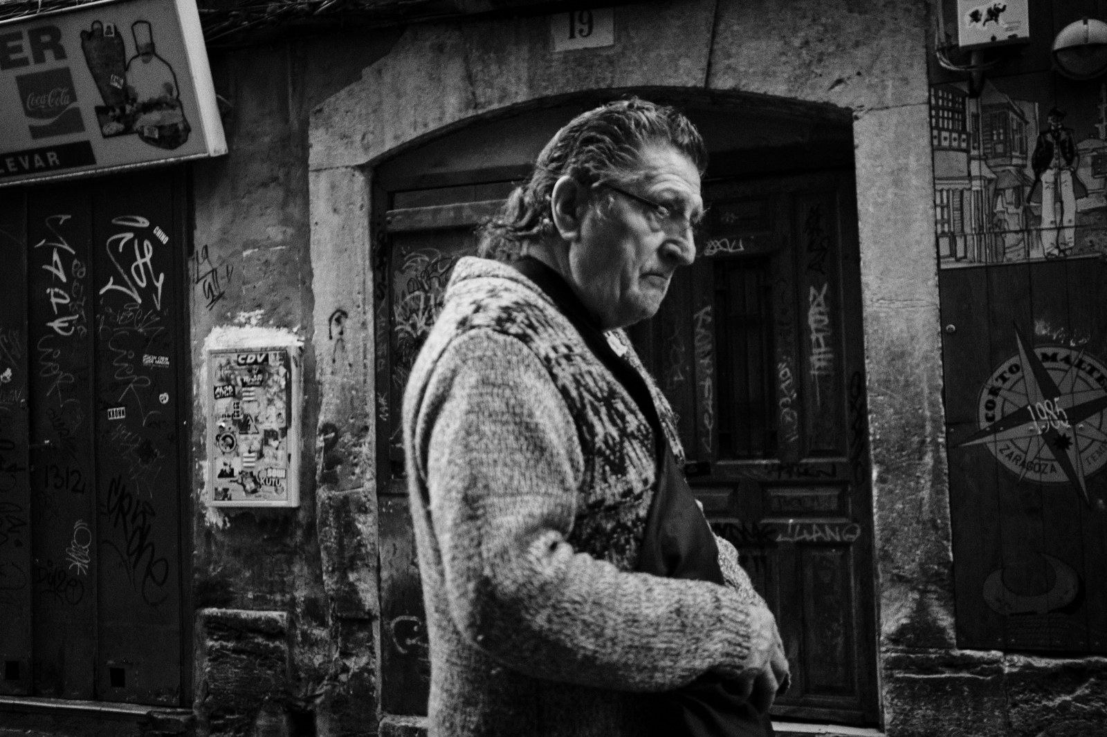 Talleres y cursos de fotografía de calle en Zaragoza con Rober Tomás en http://robertomasfoto.com 
